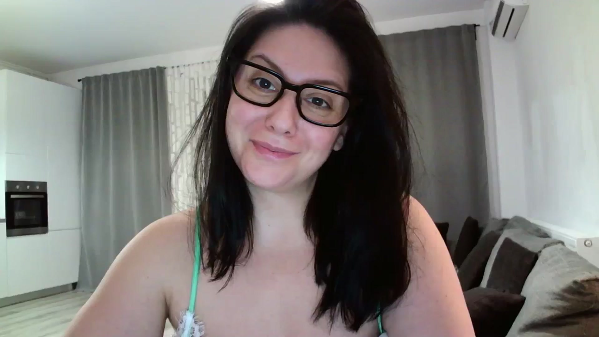 Gallery image thumbnail from SILKYWOMAN's myfreecams stream on, 03/17/2024, 17:53 image 10 of 20