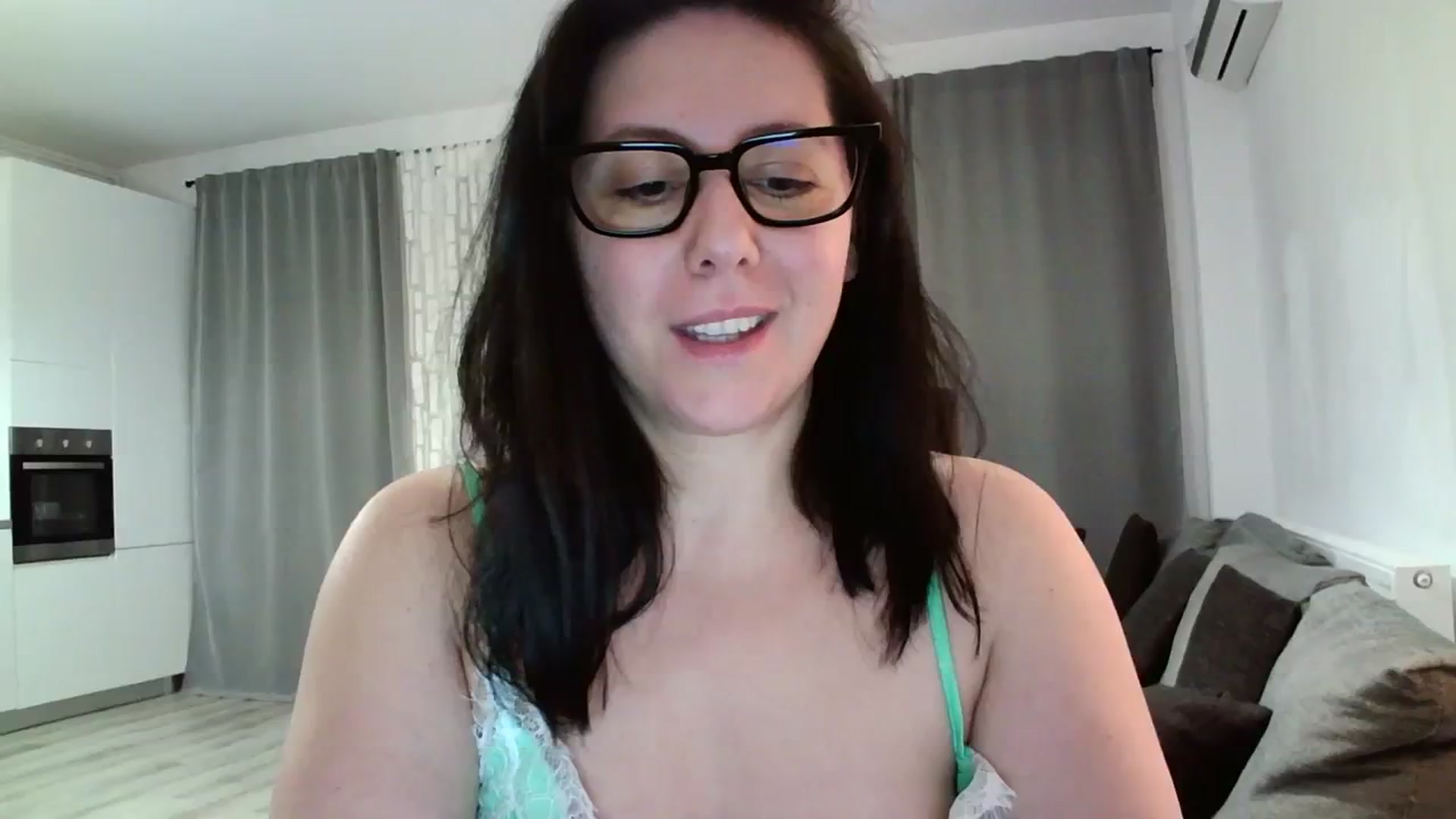 Gallery image thumbnail from SILKYWOMAN's myfreecams stream on, 03/17/2024, 17:53 image 18 of 20