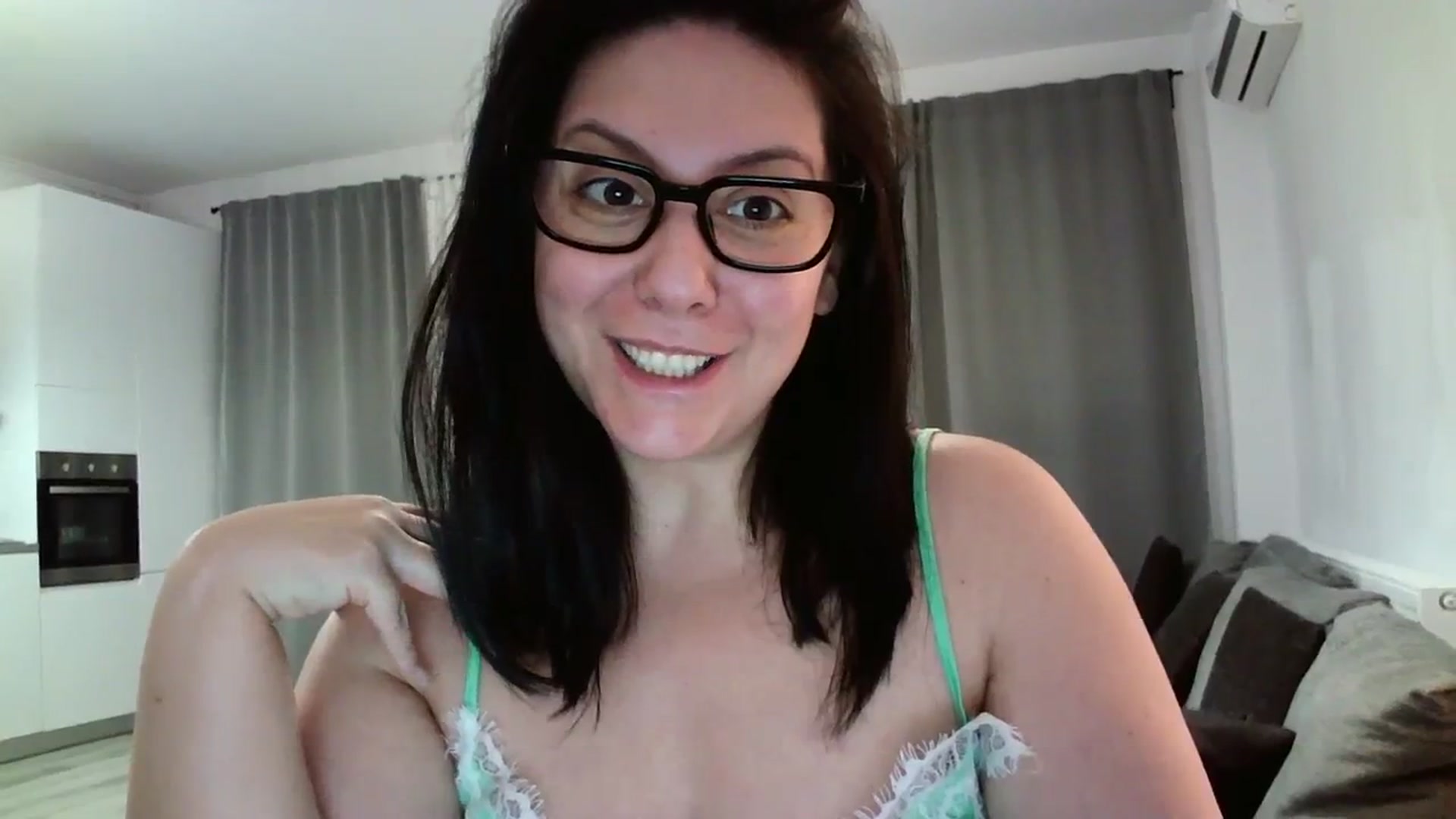 Gallery image thumbnail from SILKYWOMAN's myfreecams stream on, 03/17/2024, 17:53 image 5 of 20