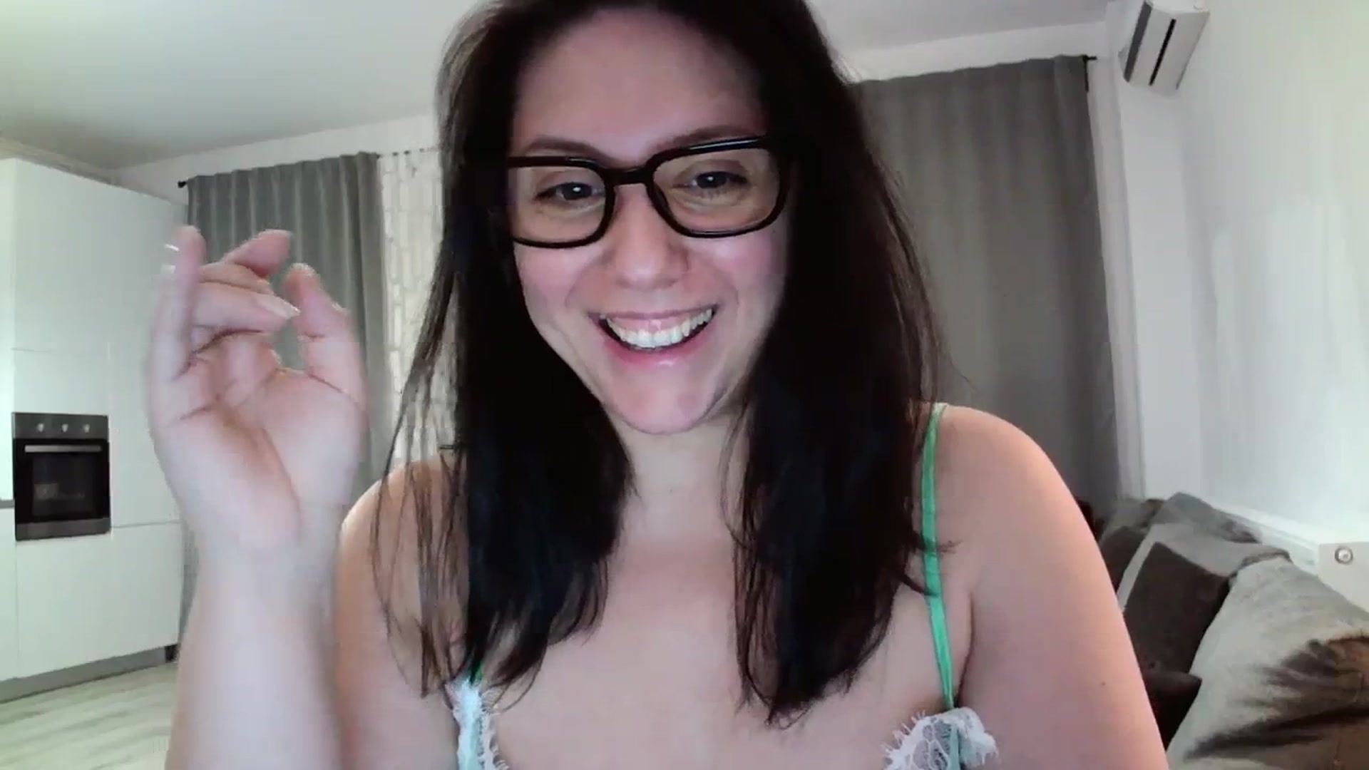 Gallery image thumbnail from SILKYWOMAN's myfreecams stream on, 03/17/2024, 17:53 image 12 of 20
