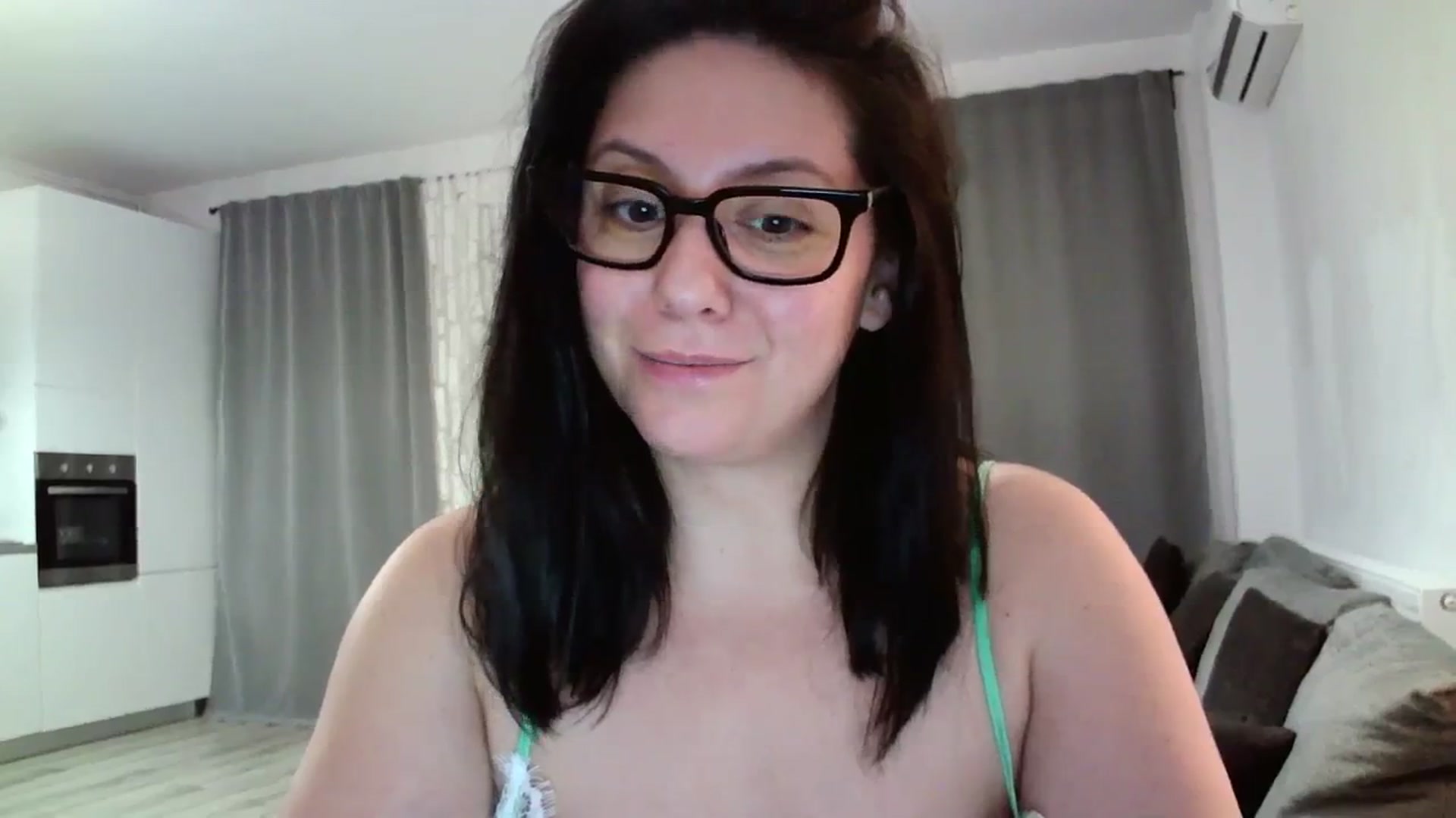 Gallery image thumbnail from SILKYWOMAN's myfreecams stream on, 03/17/2024, 17:53 image 6 of 20