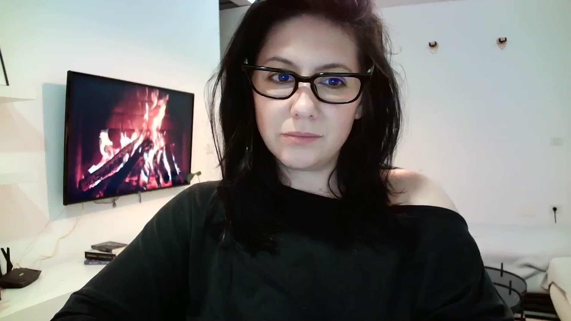 Gallery image thumbnail from SILKYWOMAN's myfreecams stream on, 03/18/2024, 18:01 image 15 of 20