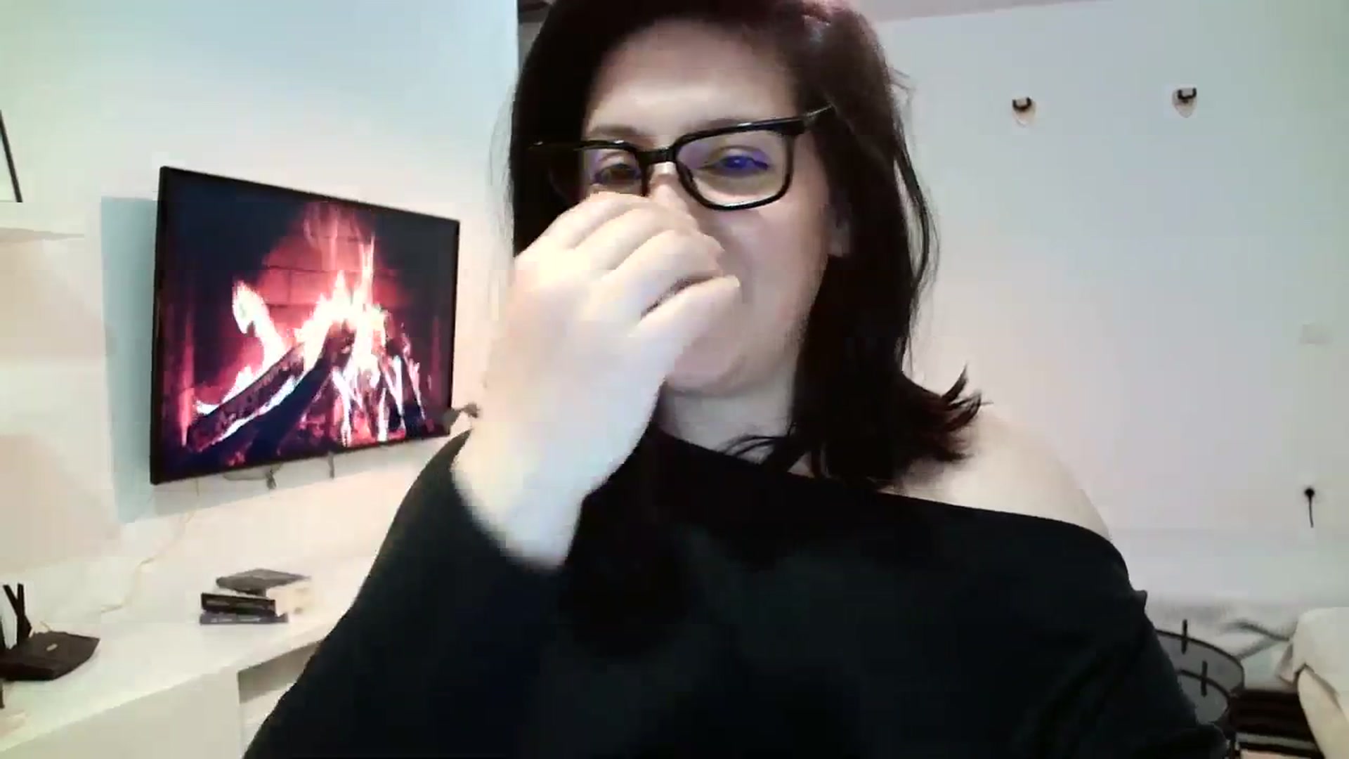 Gallery image thumbnail from SILKYWOMAN's myfreecams stream on, 03/18/2024, 18:01 image 12 of 20