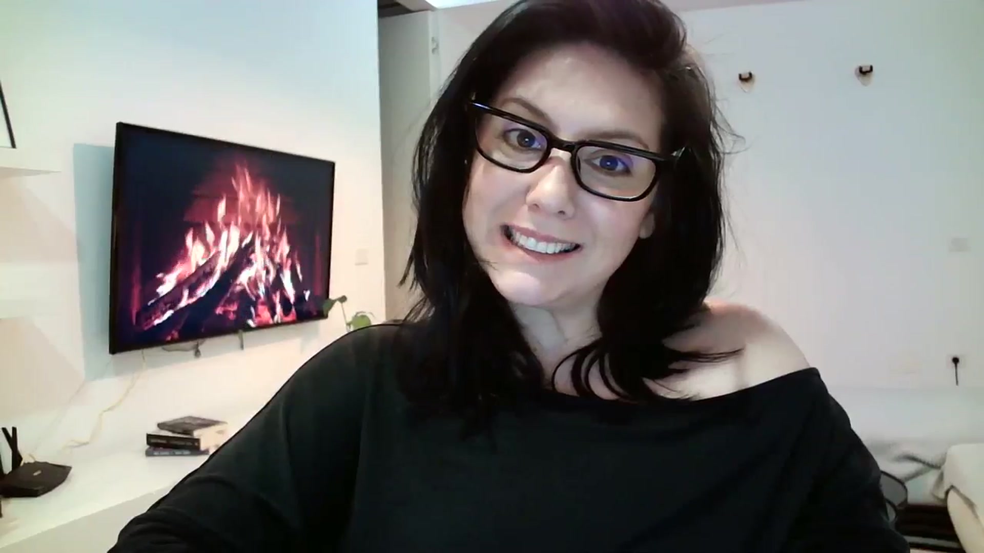 Gallery image thumbnail from SILKYWOMAN's myfreecams stream on, 03/18/2024, 18:01 image 9 of 20