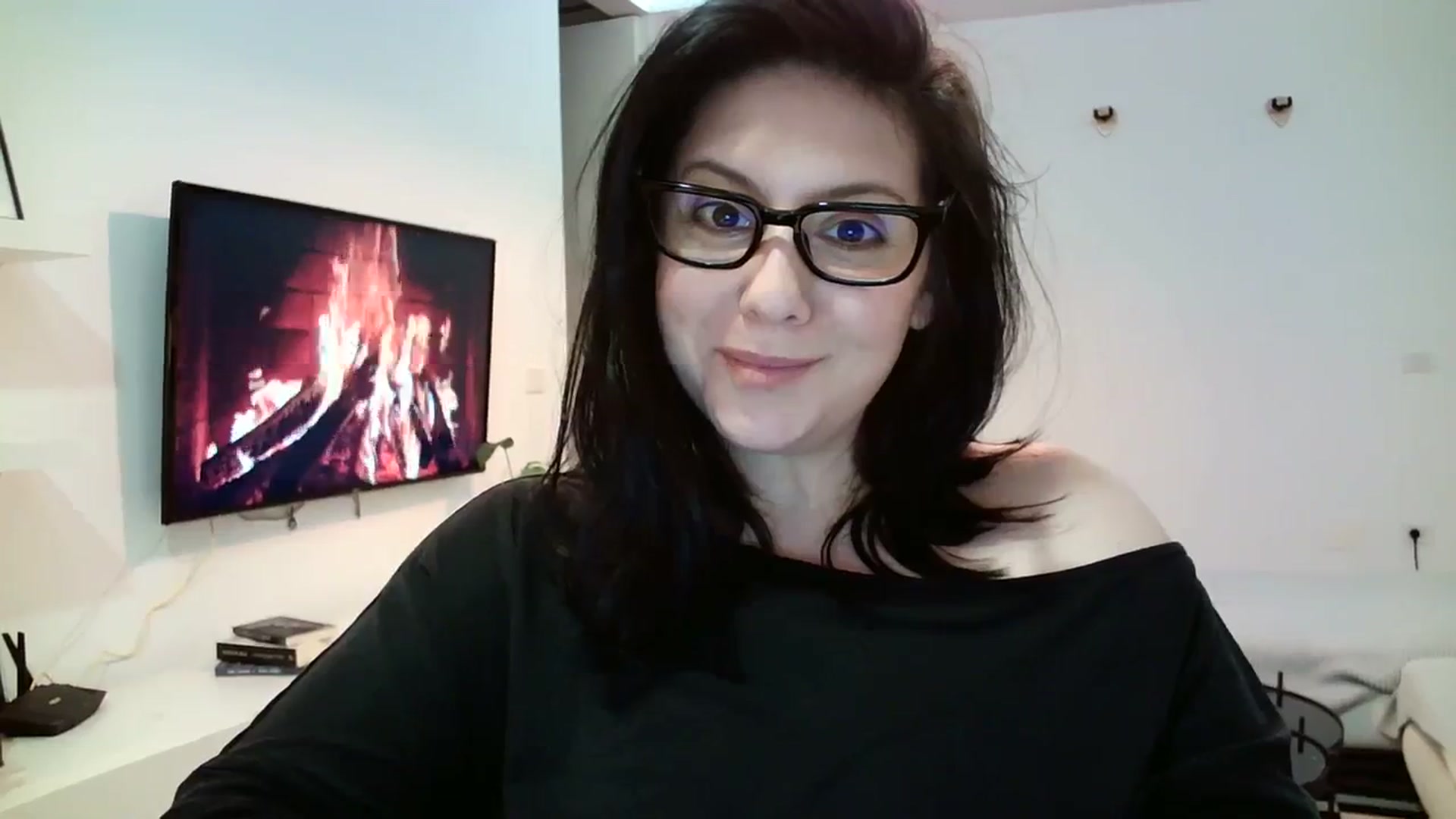 Gallery image thumbnail from SILKYWOMAN's myfreecams stream on, 03/18/2024, 18:01 image 4 of 20