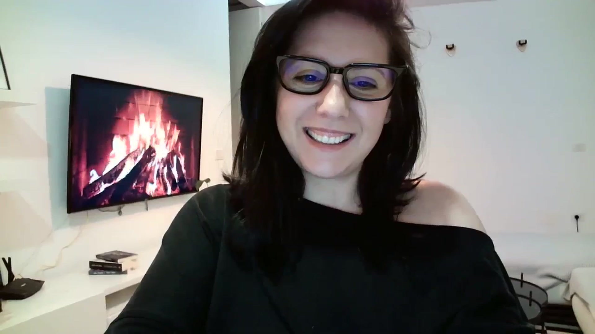Gallery image thumbnail from SILKYWOMAN's myfreecams stream on, 03/18/2024, 18:01 image 18 of 20