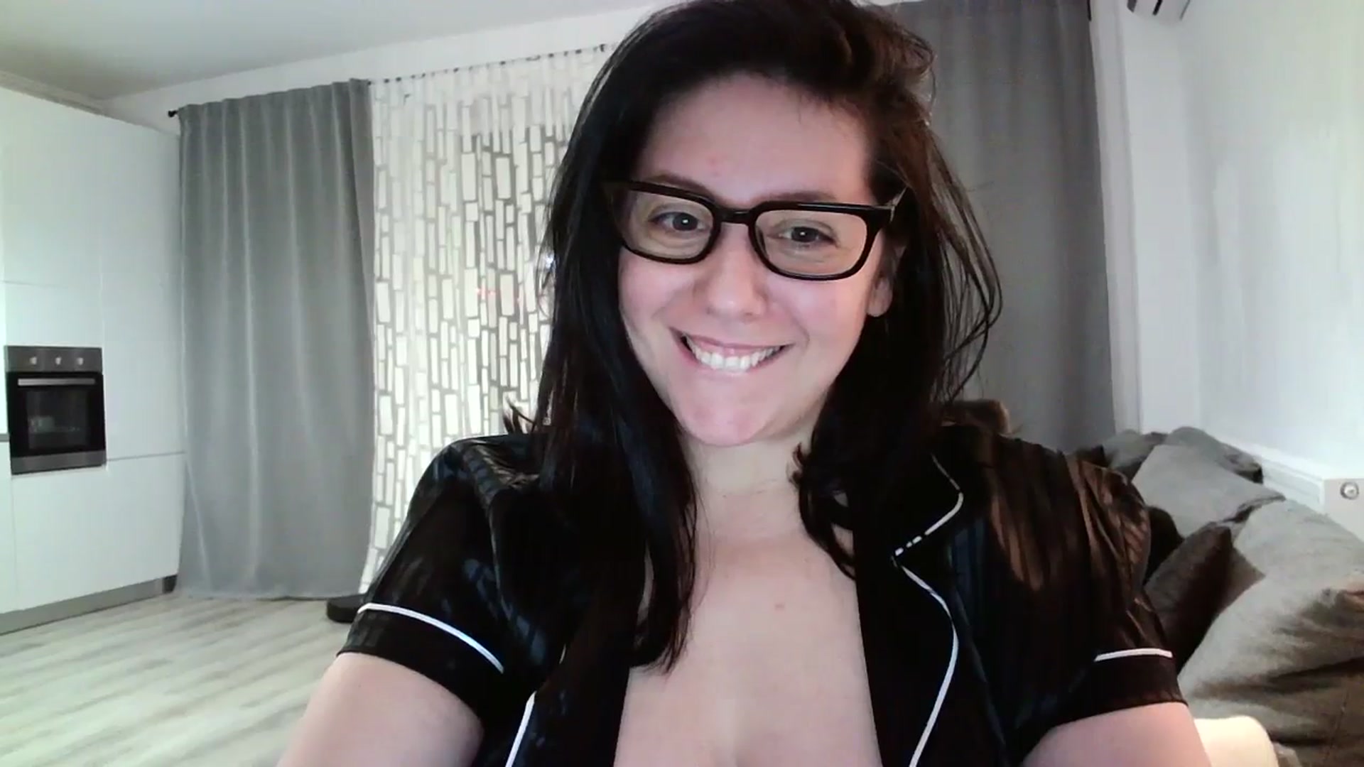 Gallery image thumbnail from SILKYWOMAN's myfreecams stream on, 03/20/2024, 19:58 image 5 of 20