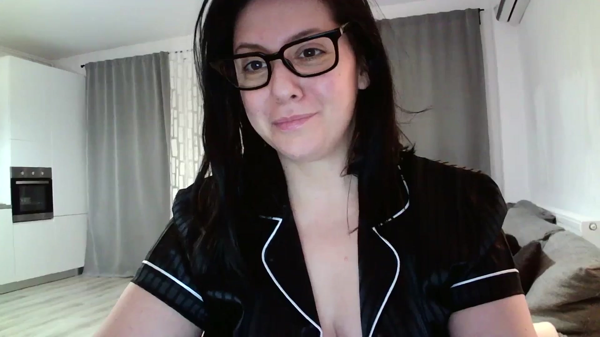 Gallery image thumbnail from SILKYWOMAN's myfreecams stream on, 03/20/2024, 19:58 image 13 of 20