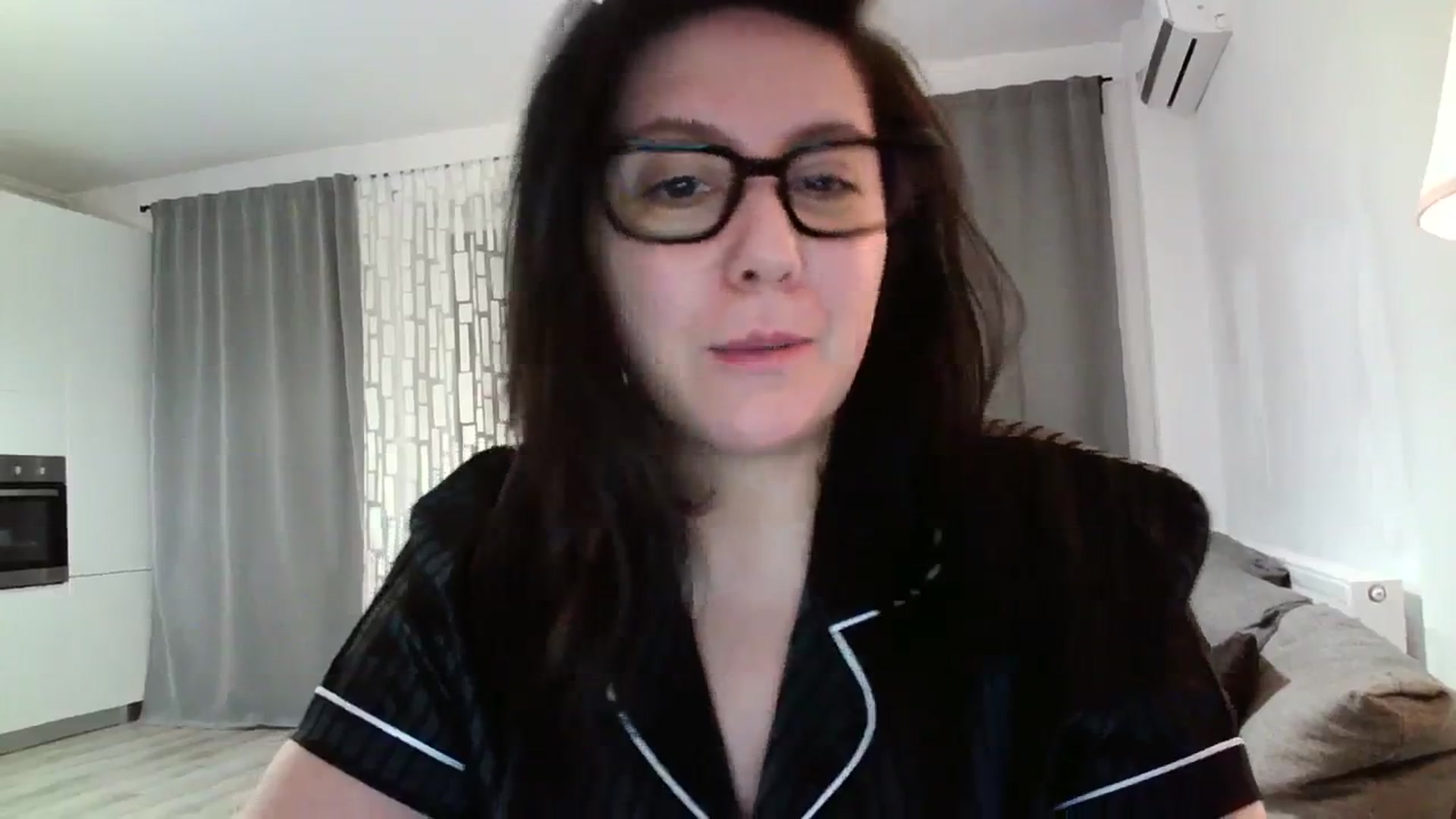 Gallery image thumbnail from SILKYWOMAN's myfreecams stream on, 03/20/2024, 20:25 image 10 of 20