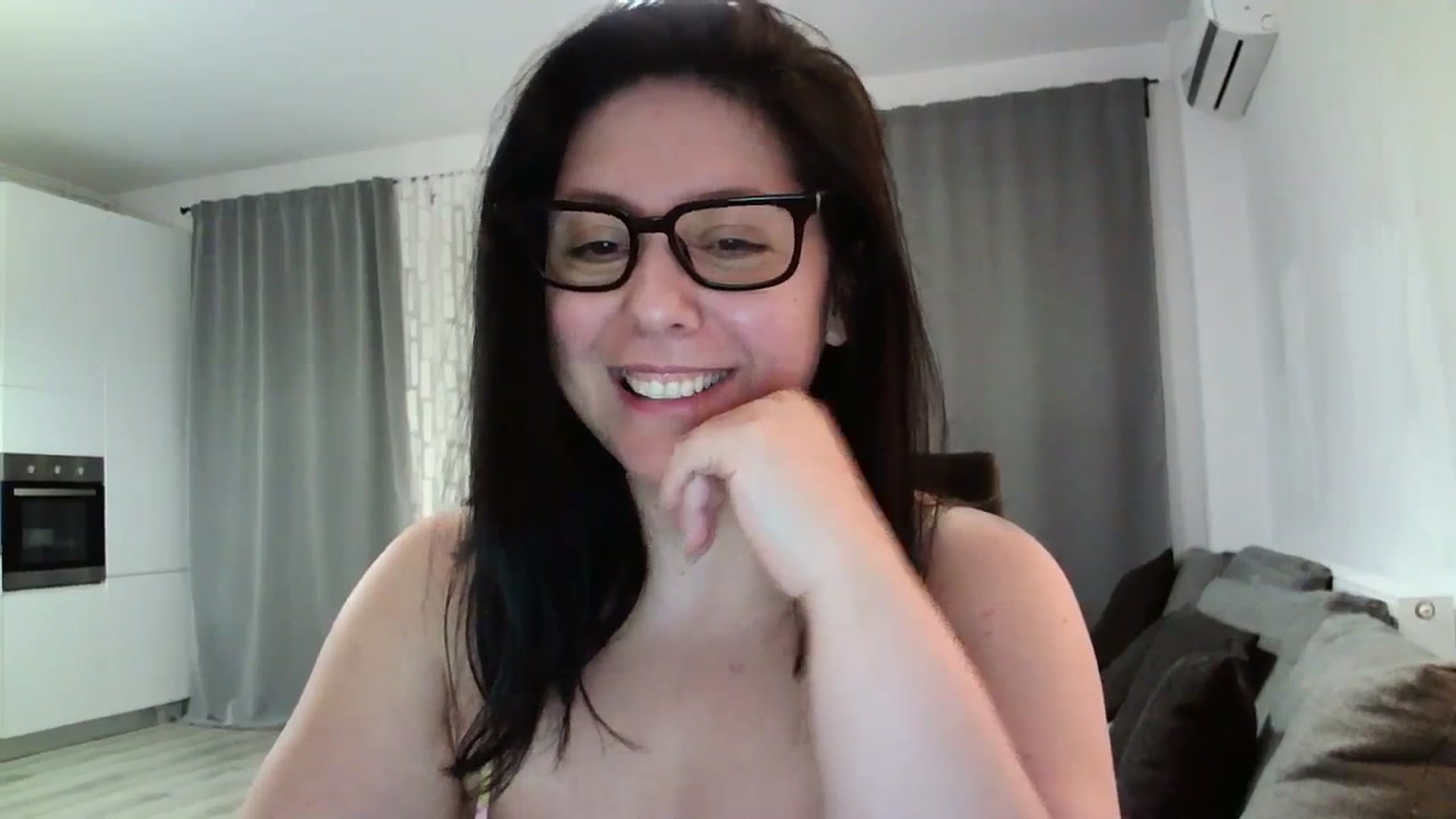 Gallery image thumbnail from SILKYWOMAN's myfreecams stream on, 03/22/2024, 17:22 image 18 of 20