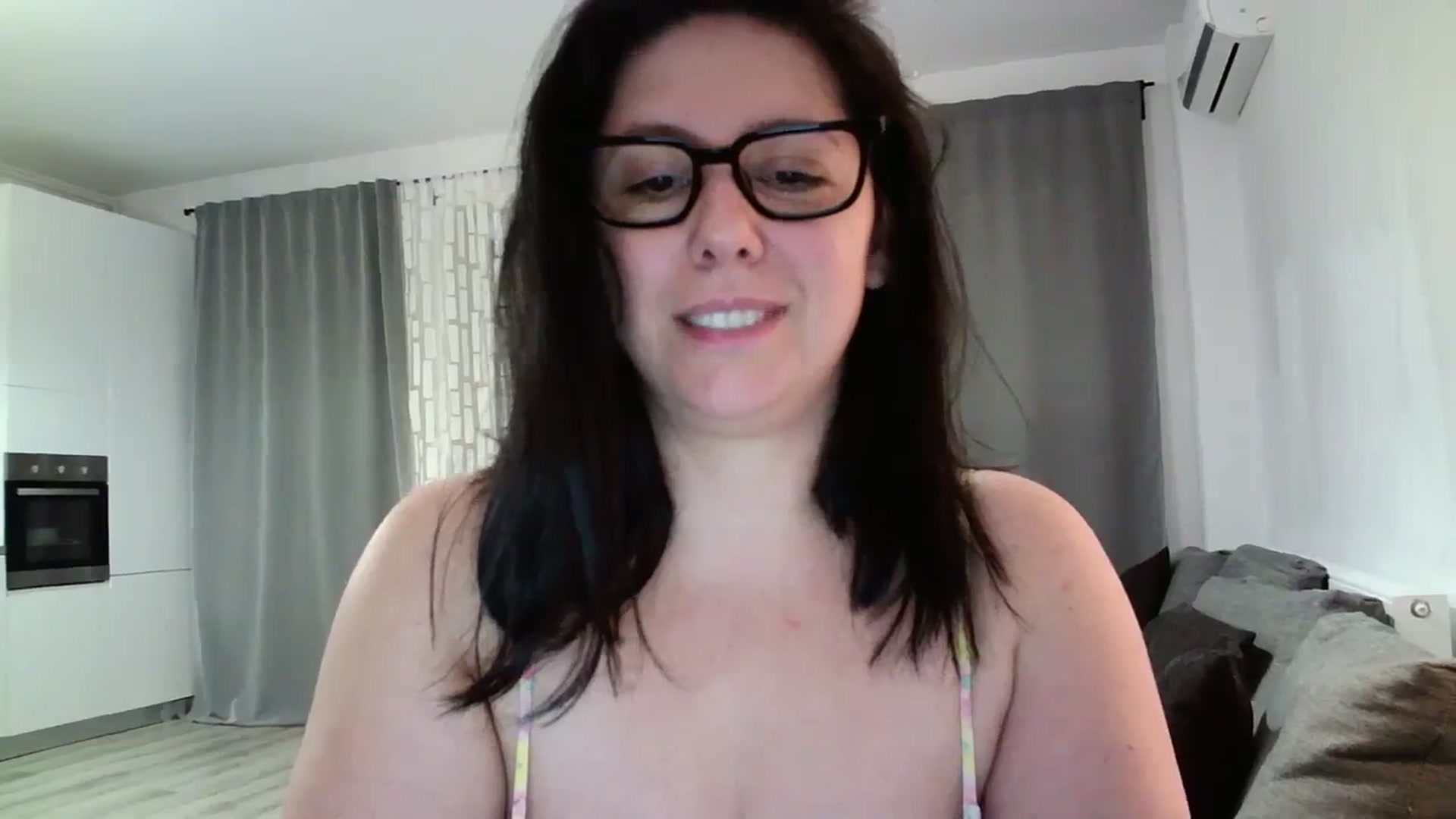 Gallery image thumbnail from SILKYWOMAN's myfreecams stream on, 03/22/2024, 17:22 image 15 of 20
