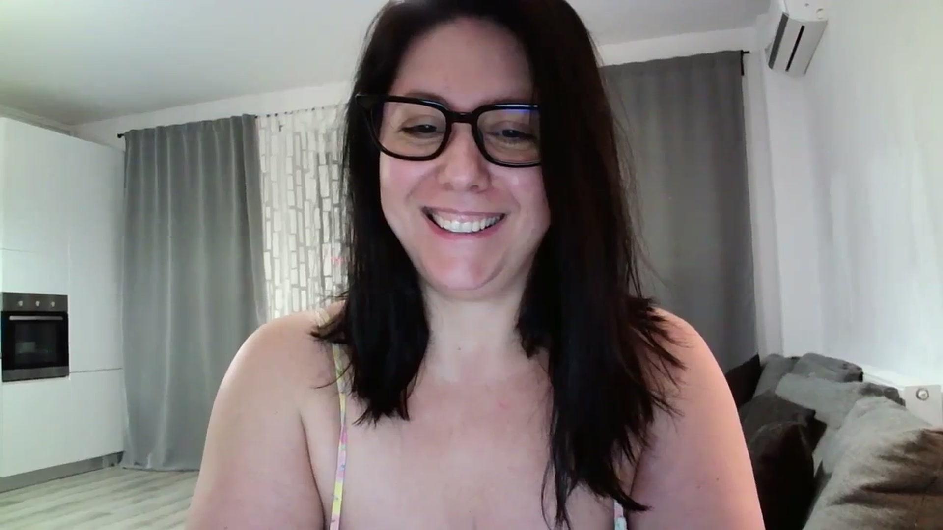 Gallery image thumbnail from SILKYWOMAN's myfreecams stream on, 03/22/2024, 17:22 image 14 of 20