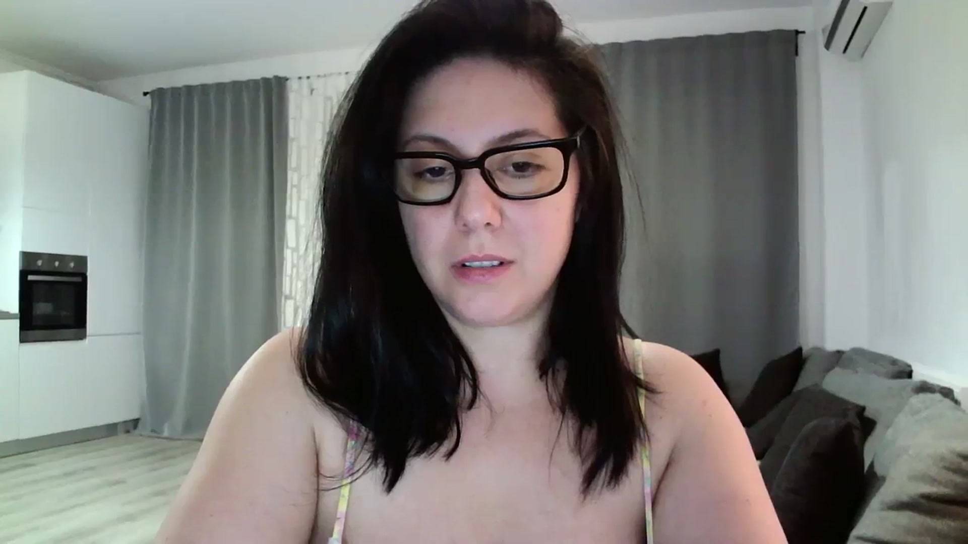 Gallery image thumbnail from SILKYWOMAN's myfreecams stream on, 03/22/2024, 19:47 image 3 of 20