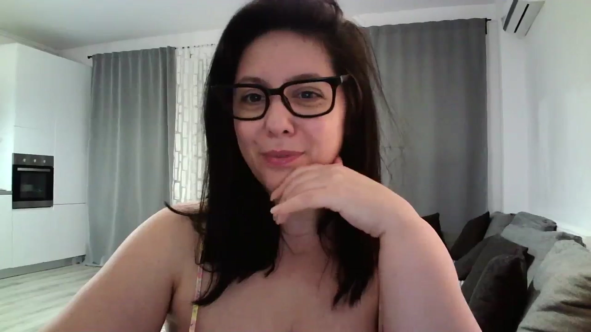 Gallery image thumbnail from SILKYWOMAN's myfreecams stream on, 03/22/2024, 19:47 image 2 of 20