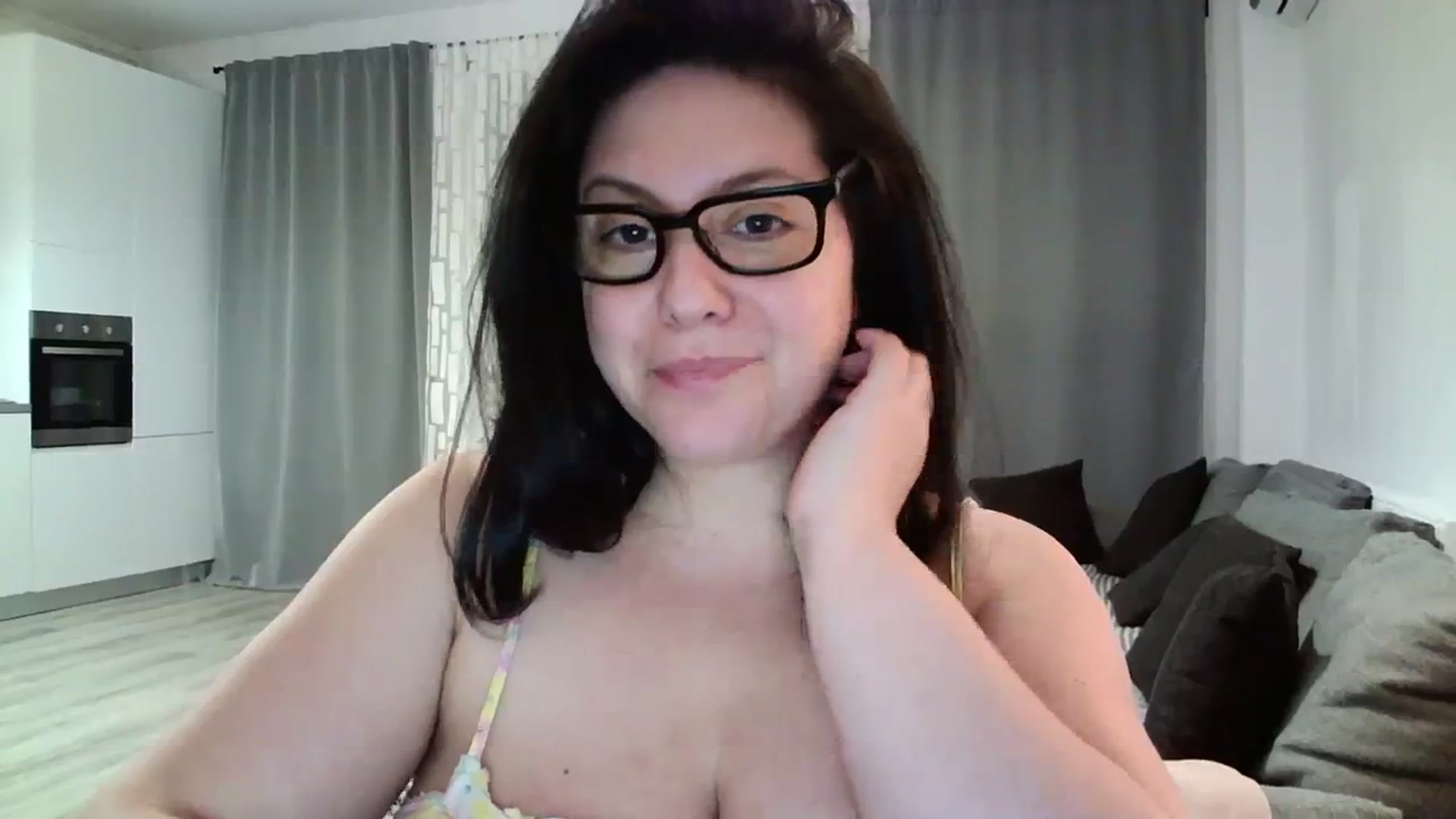 Gallery image thumbnail from SILKYWOMAN's myfreecams stream on, 03/22/2024, 19:47 image 16 of 20