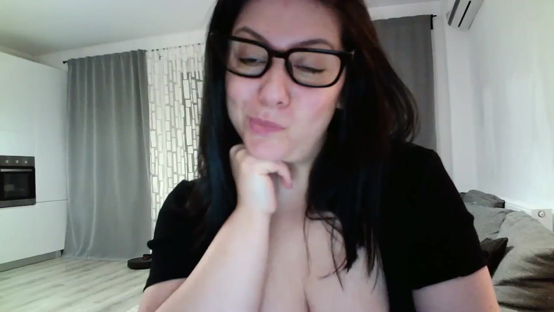 Gallery image thumbnail from SILKYWOMAN's myfreecams stream on, 03/23/2024, 18:11 image 17 of 20