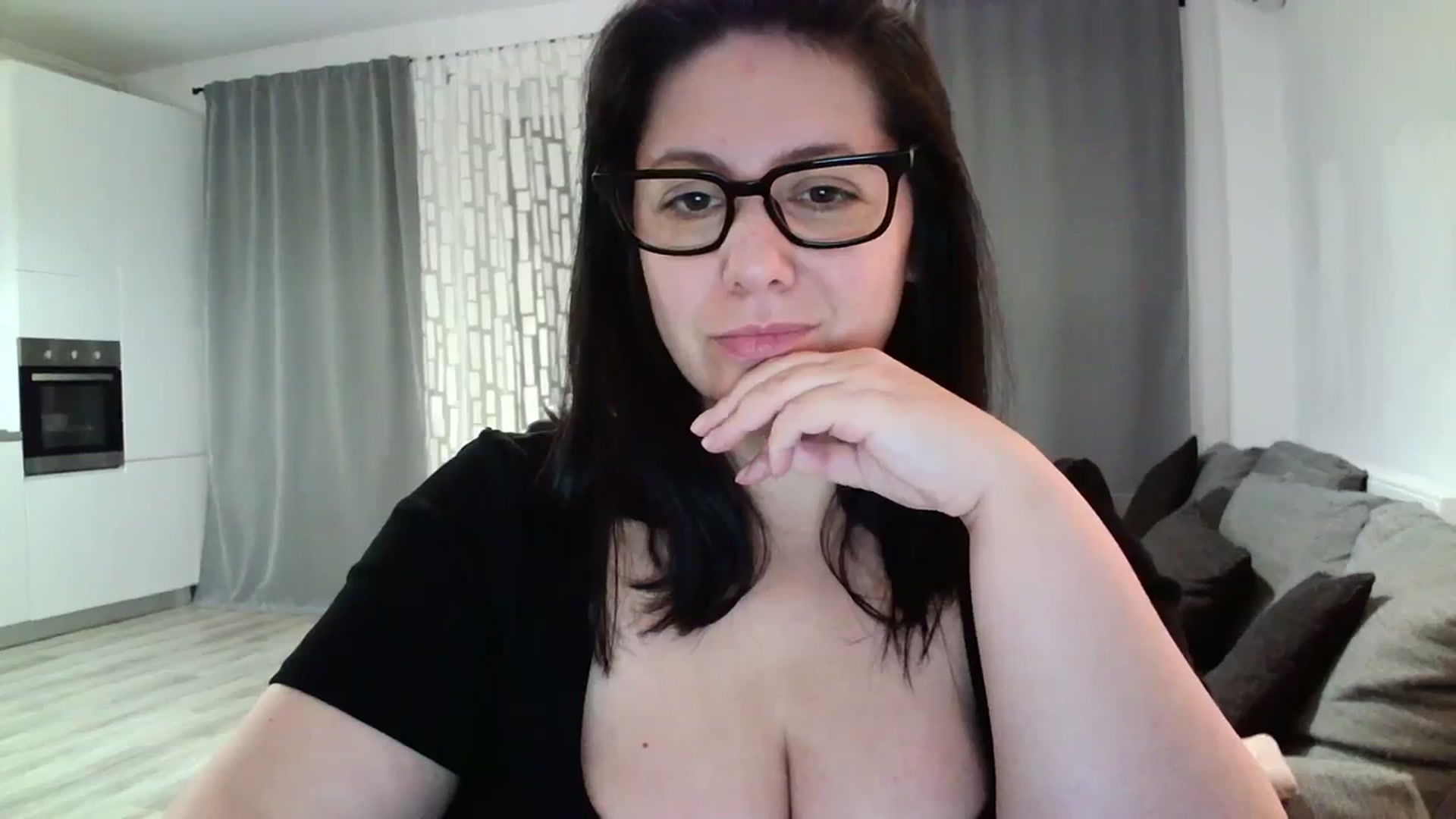 Gallery image thumbnail from SILKYWOMAN's myfreecams stream on, 03/23/2024, 18:11 image 5 of 20