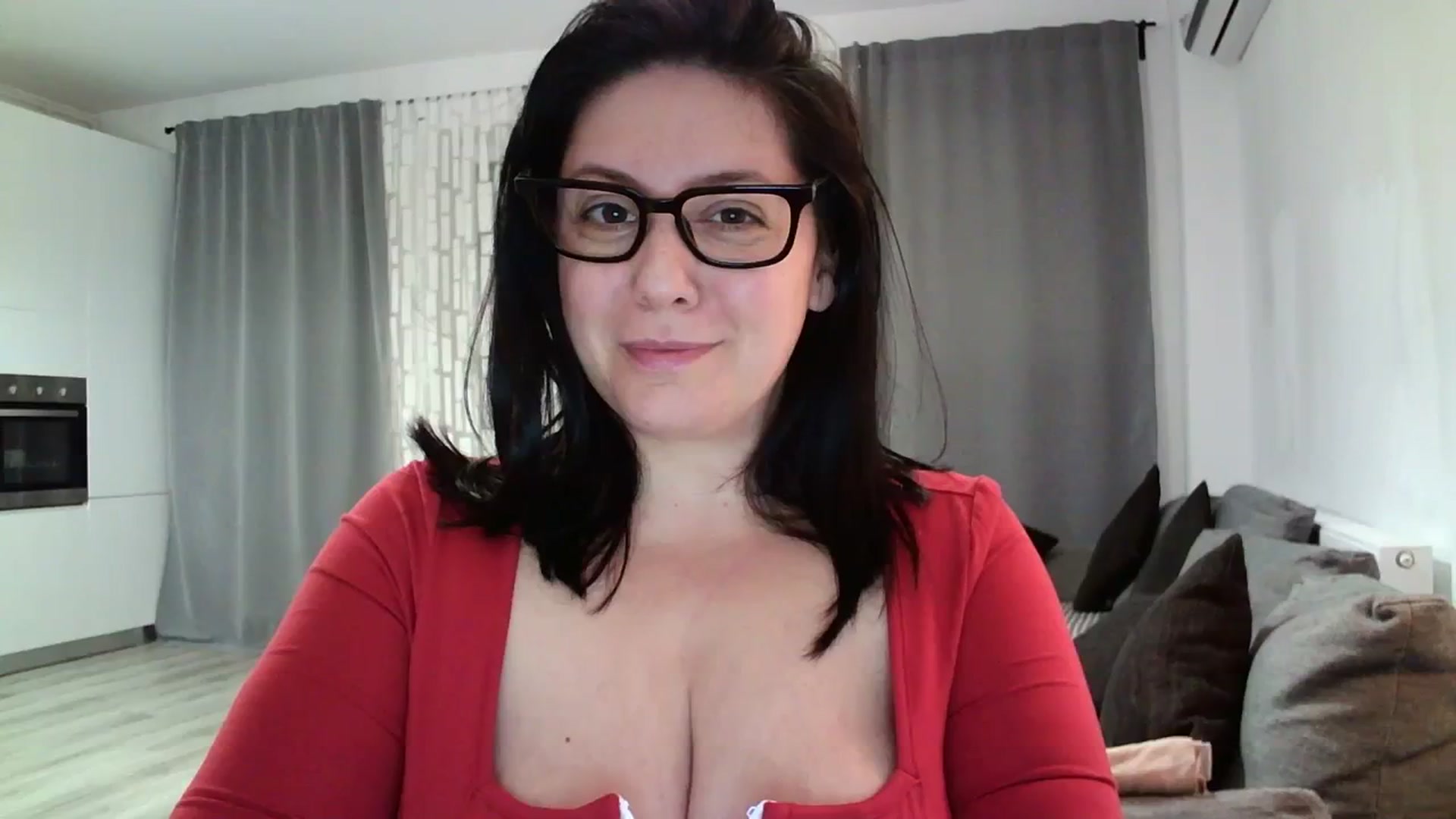 Gallery image thumbnail from SILKYWOMAN's myfreecams stream on, 04/01/2024, 18:18 image 1 of 20
