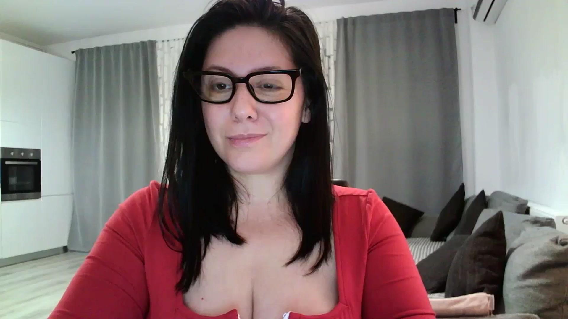 Gallery image thumbnail from SILKYWOMAN's myfreecams stream on, 04/01/2024, 18:18 image 12 of 20