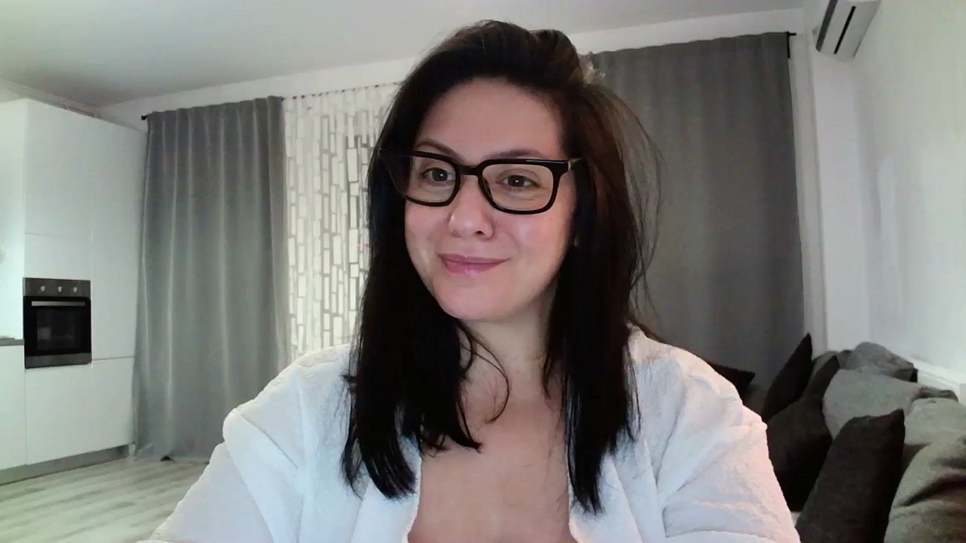 Gallery image thumbnail from SILKYWOMAN's myfreecams stream on, 04/02/2024, 20:45 image 1 of 20