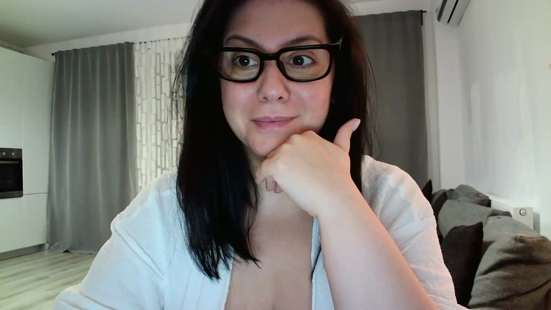 Gallery image thumbnail from SILKYWOMAN's myfreecams stream on, 04/02/2024, 20:45 image 7 of 20