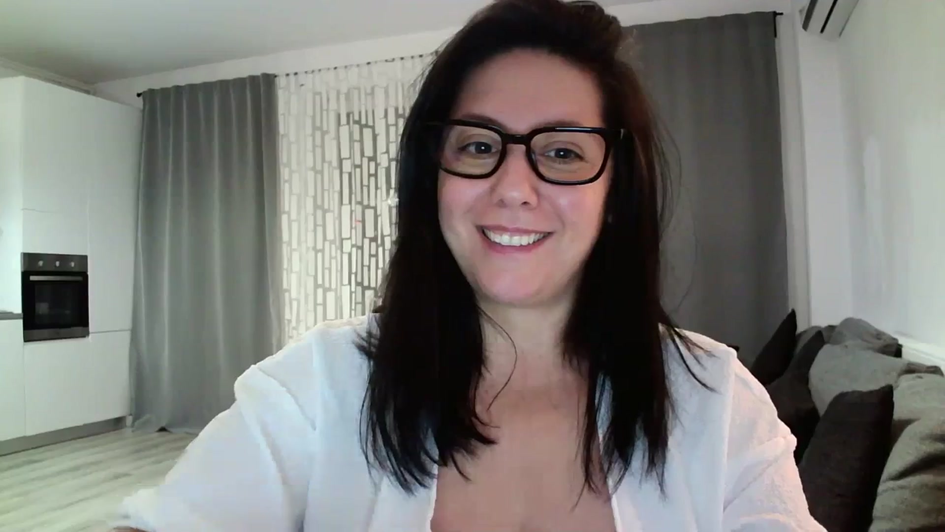 Gallery image thumbnail from SILKYWOMAN's myfreecams stream on, 04/02/2024, 20:45 image 14 of 20