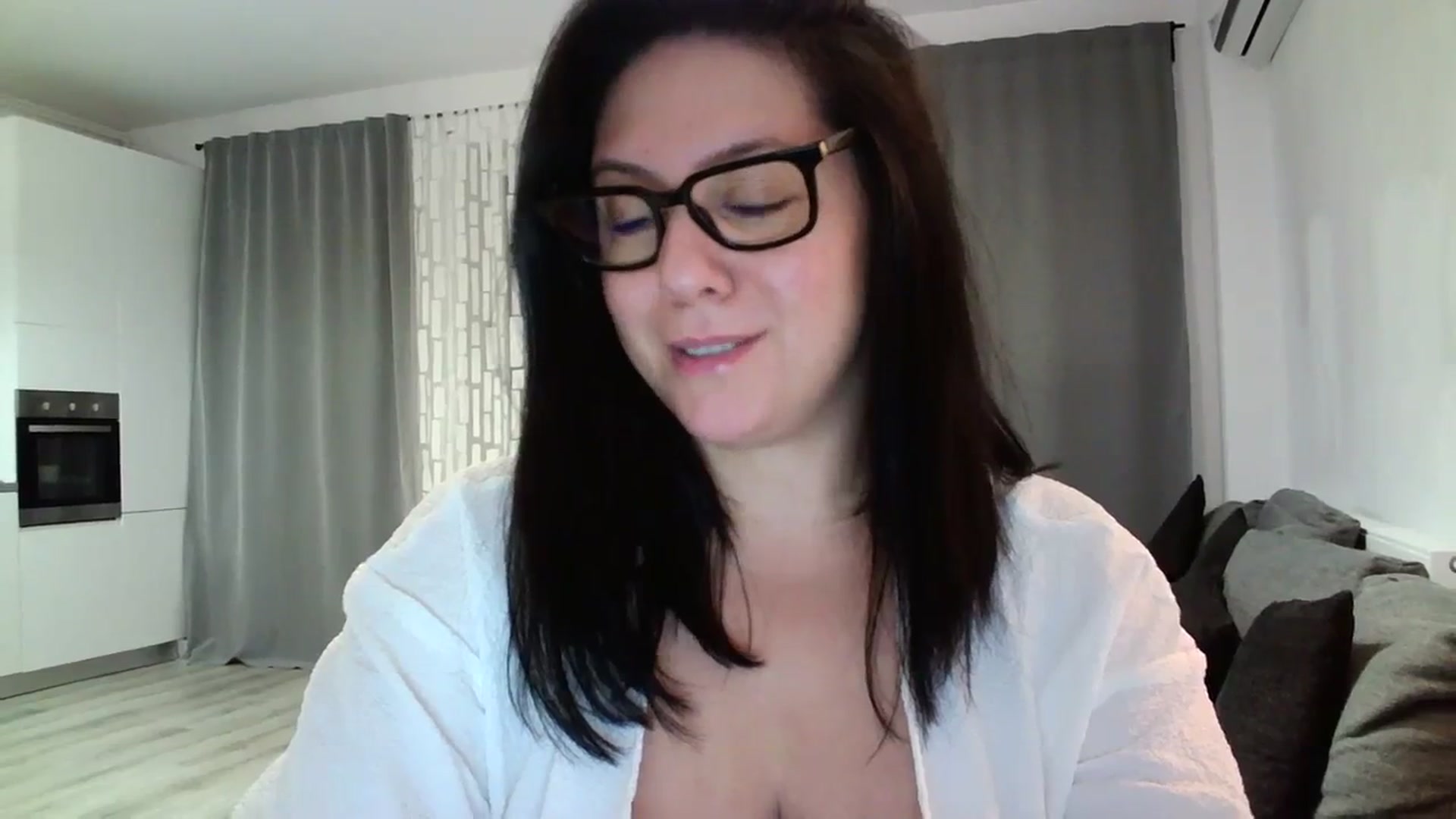 Gallery image thumbnail from SILKYWOMAN's myfreecams stream on, 04/02/2024, 20:45 image 10 of 20