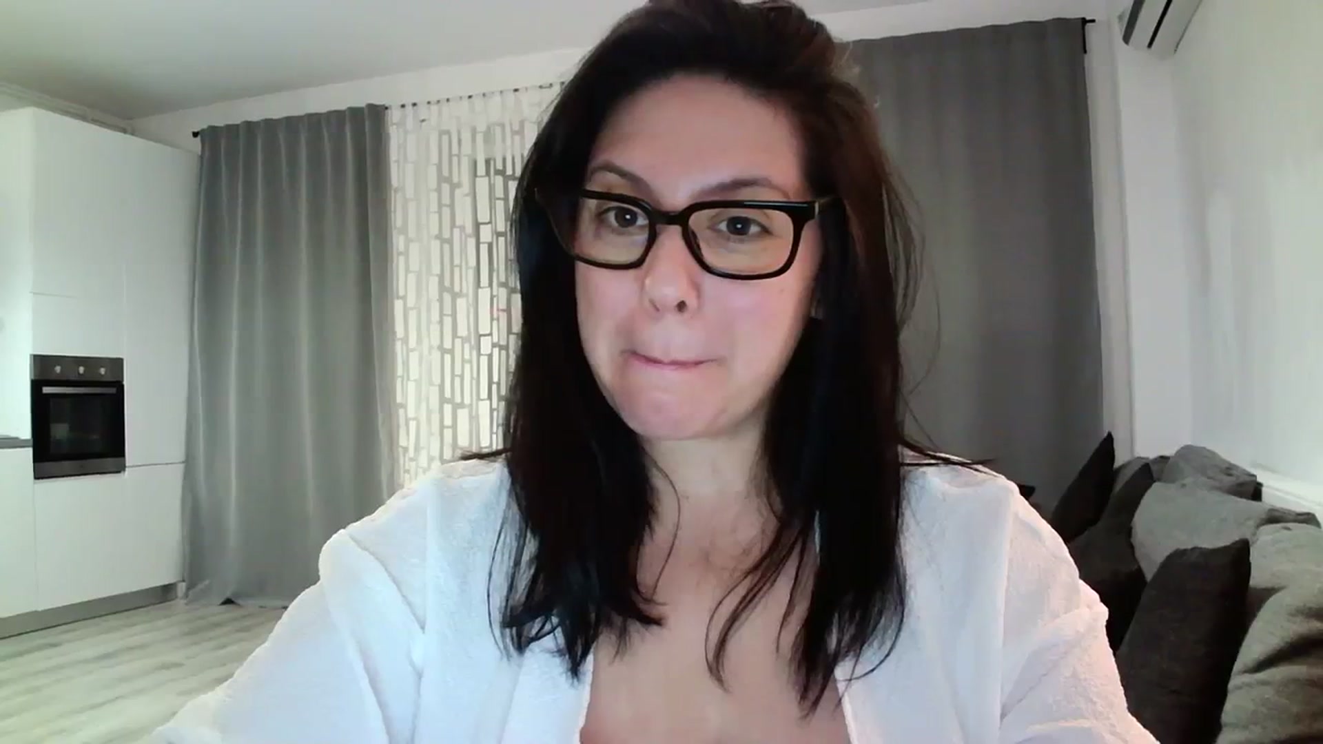 Gallery image thumbnail from SILKYWOMAN's myfreecams stream on, 04/02/2024, 20:45 image 13 of 20