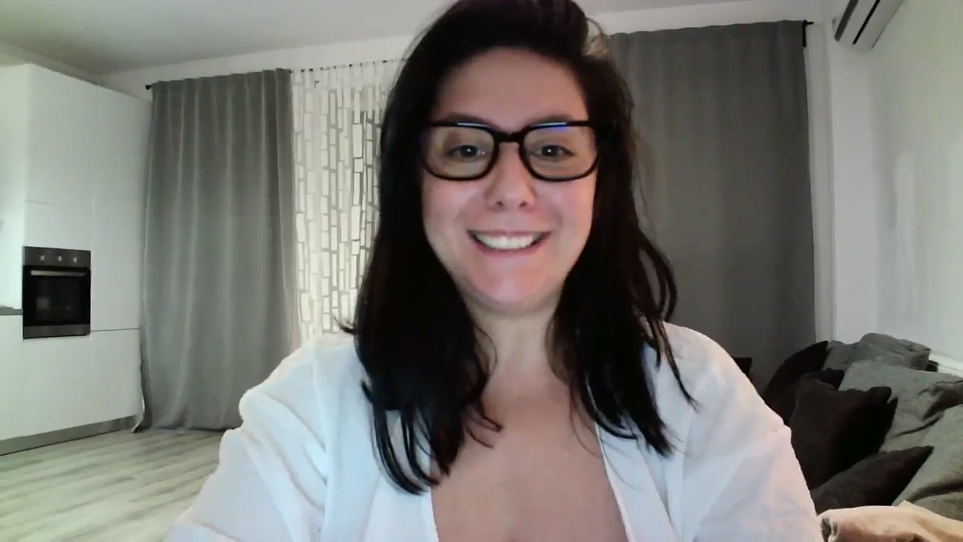 Gallery image thumbnail from SILKYWOMAN's myfreecams stream on, 04/04/2024, 20:13 image 18 of 20
