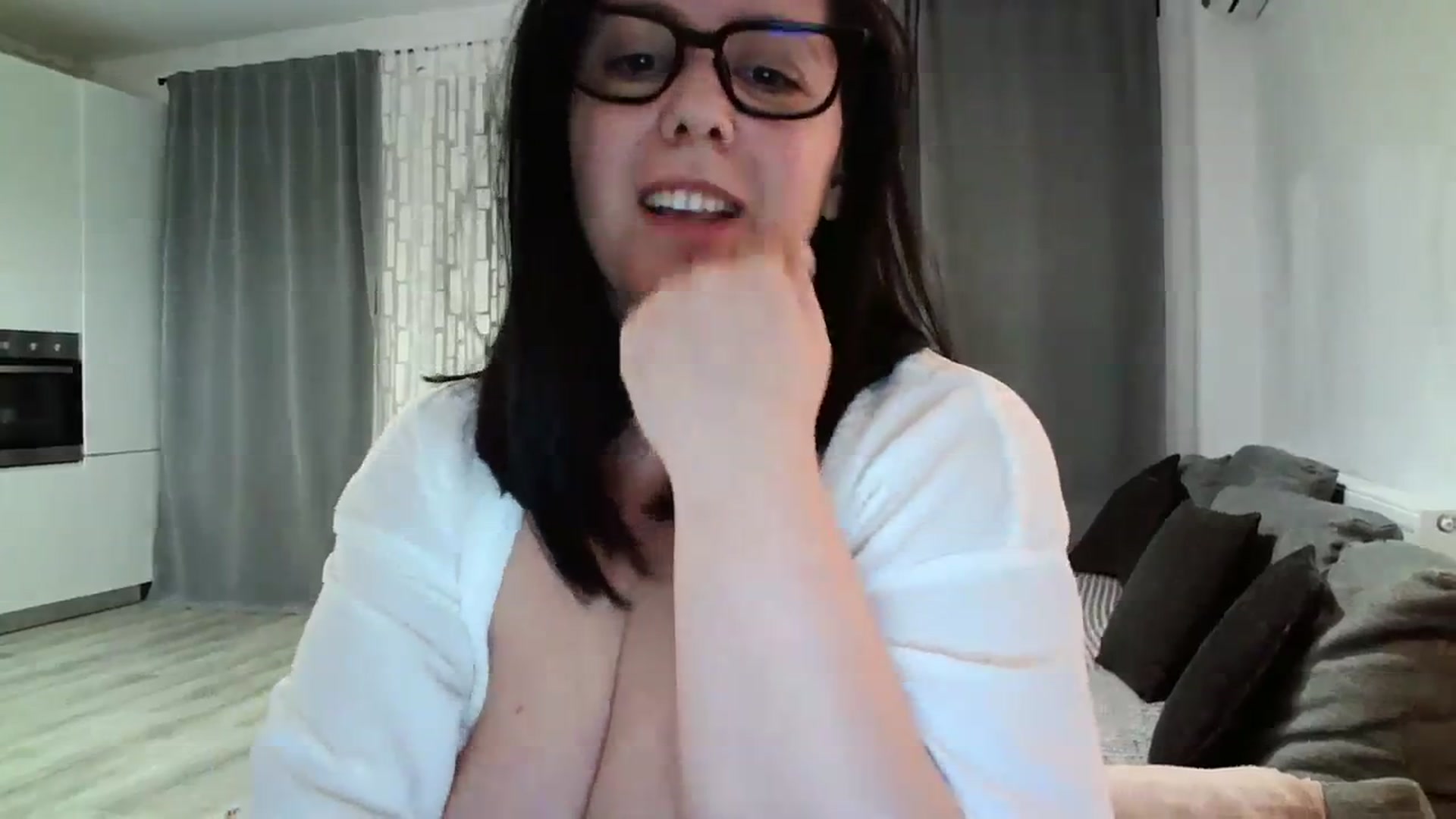 Gallery image thumbnail from SILKYWOMAN's myfreecams stream on, 04/06/2024, 18:39 image 18 of 20