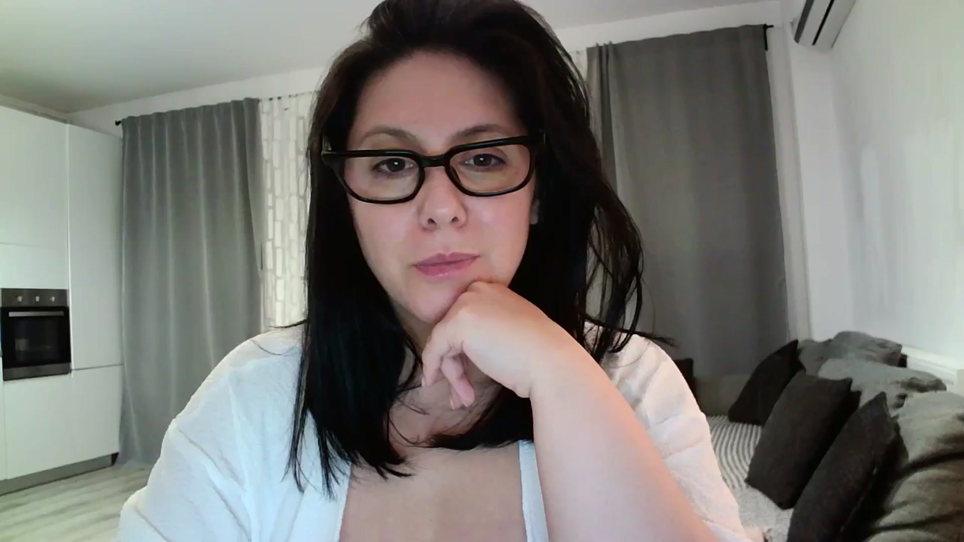 Gallery image thumbnail from SILKYWOMAN's myfreecams stream on, 04/06/2024, 20:08 image 13 of 20