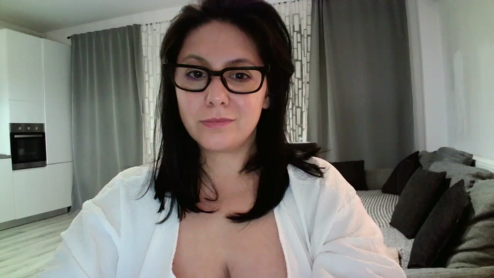 Gallery image thumbnail from SILKYWOMAN's myfreecams stream on, 04/06/2024, 20:08 image 1 of 20