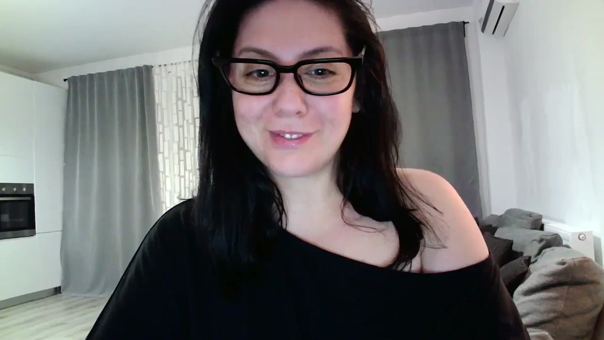 Gallery image thumbnail from SILKYWOMAN's myfreecams stream on, 04/08/2024, 19:01 image 4 of 20