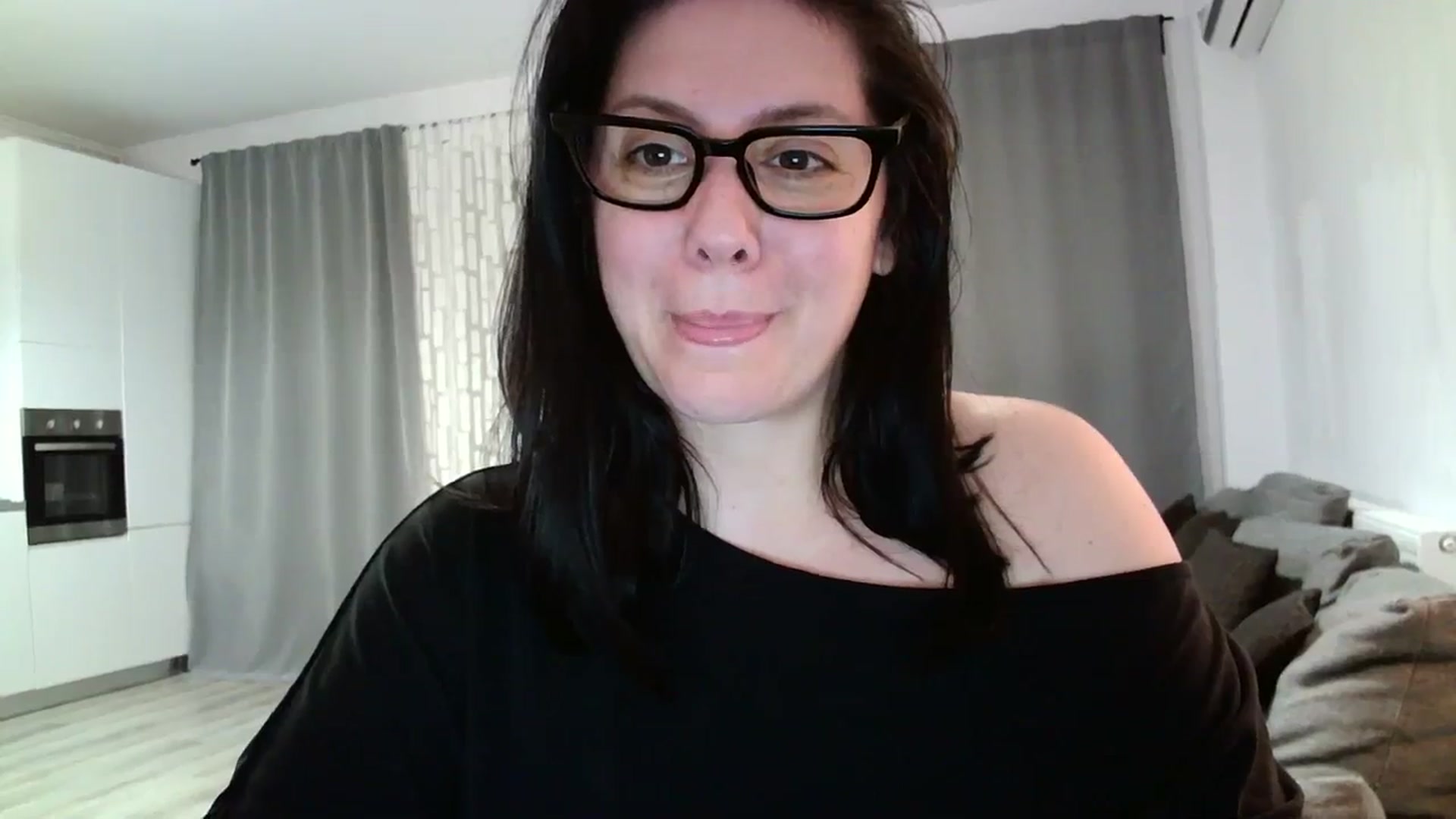 Gallery image thumbnail from SILKYWOMAN's myfreecams stream on, 04/08/2024, 19:01 image 11 of 20