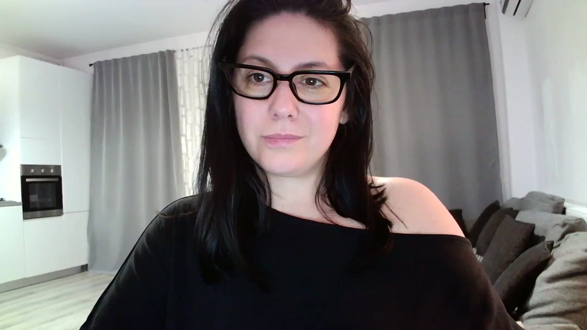 Gallery image thumbnail from SILKYWOMAN's myfreecams stream on, 04/08/2024, 19:01 image 14 of 20