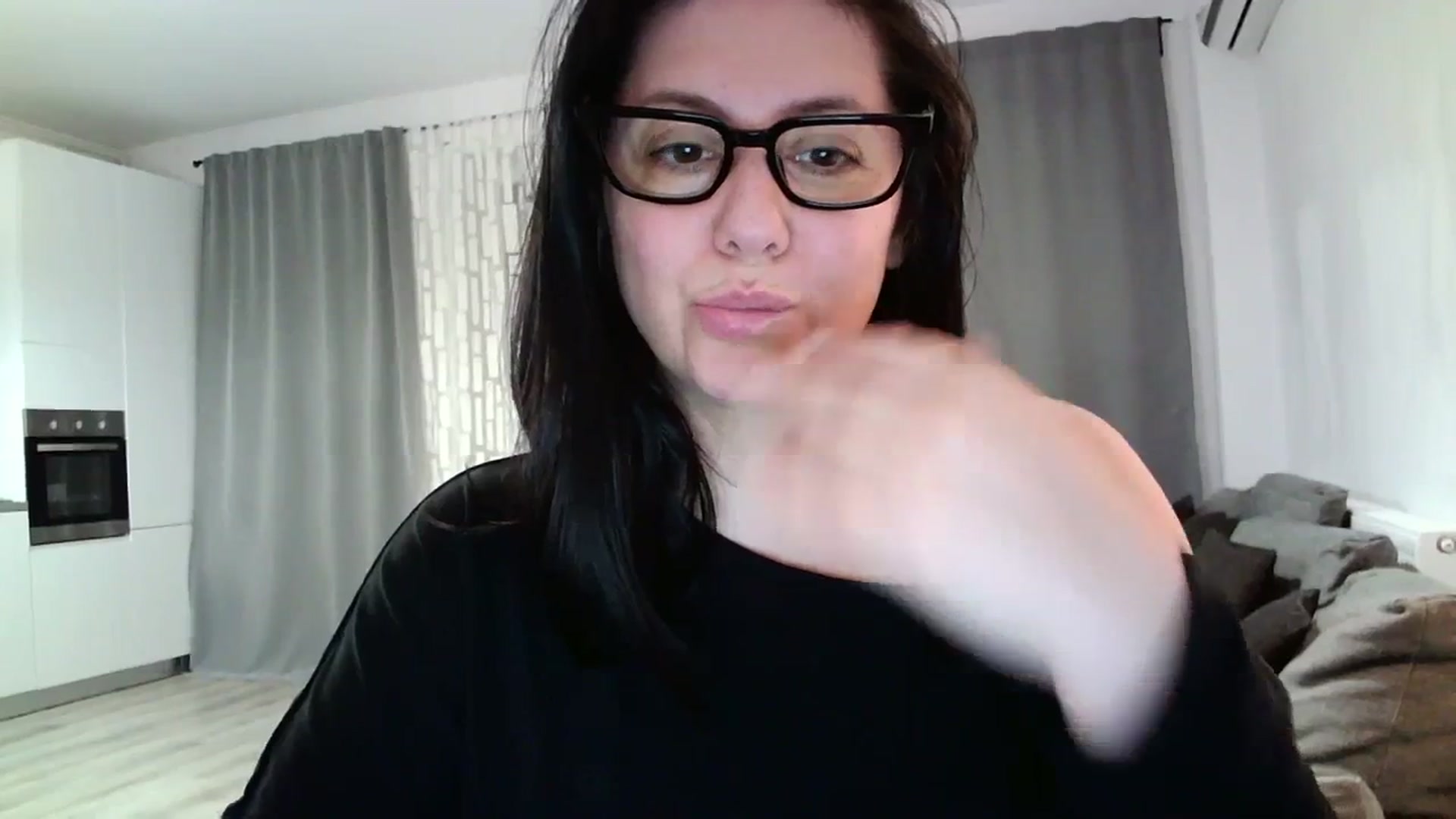 Gallery image thumbnail from SILKYWOMAN's myfreecams stream on, 04/08/2024, 19:01 image 13 of 20