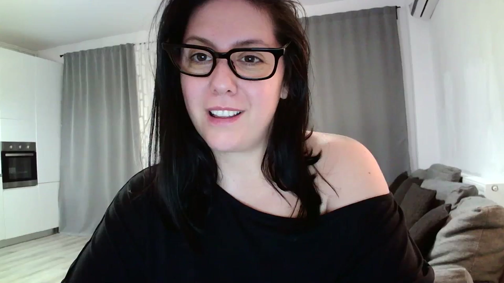 Gallery image thumbnail from SILKYWOMAN's myfreecams stream on, 04/08/2024, 19:01 image 9 of 20
