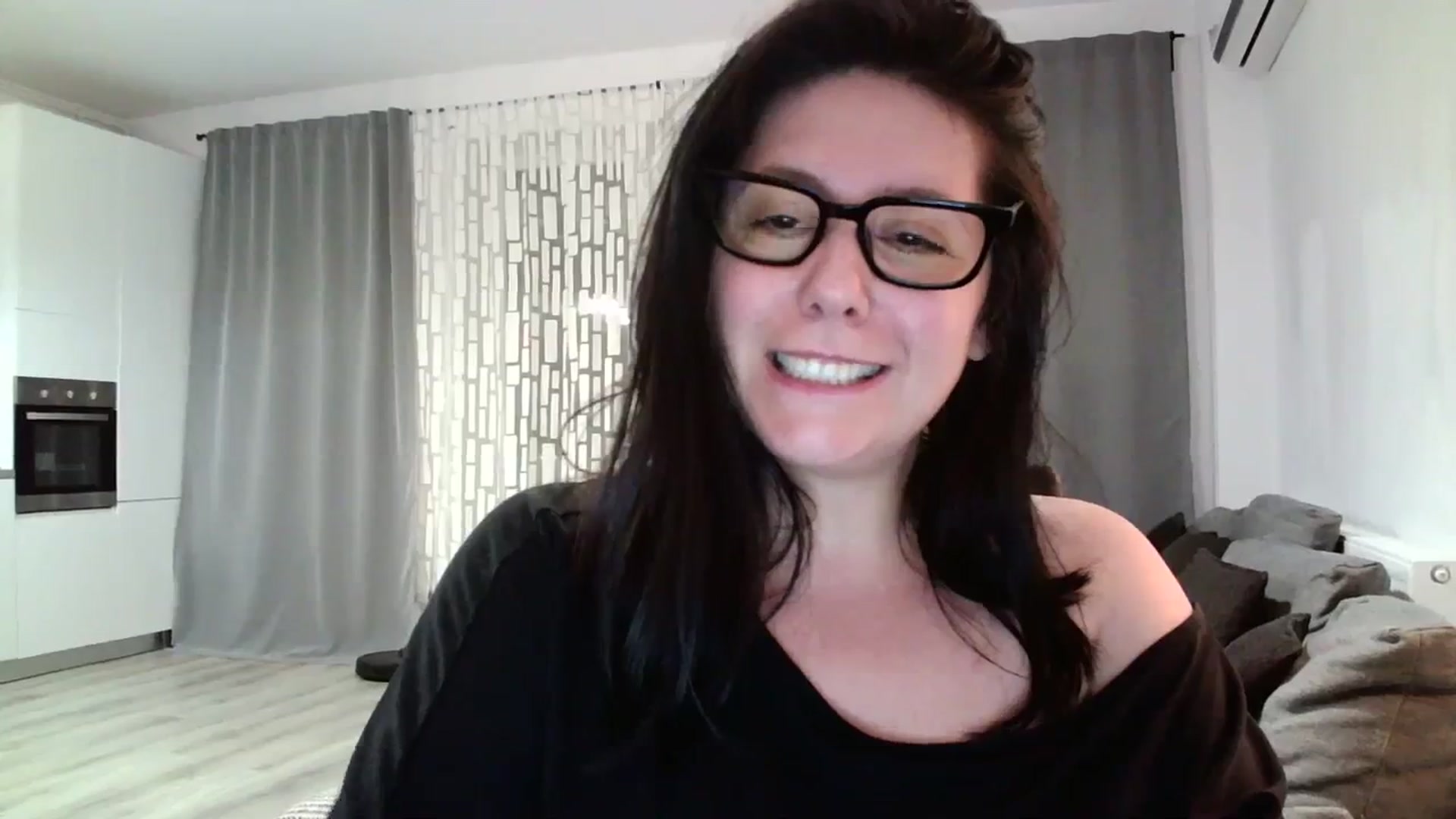 Gallery image thumbnail from SILKYWOMAN's myfreecams stream on, 04/08/2024, 20:26 image 7 of 20