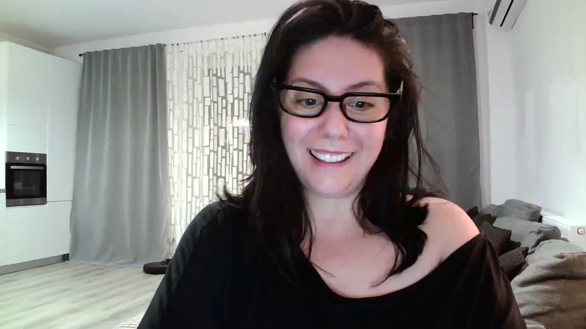 Gallery image thumbnail from SILKYWOMAN's myfreecams stream on, 04/08/2024, 20:26 image 11 of 20