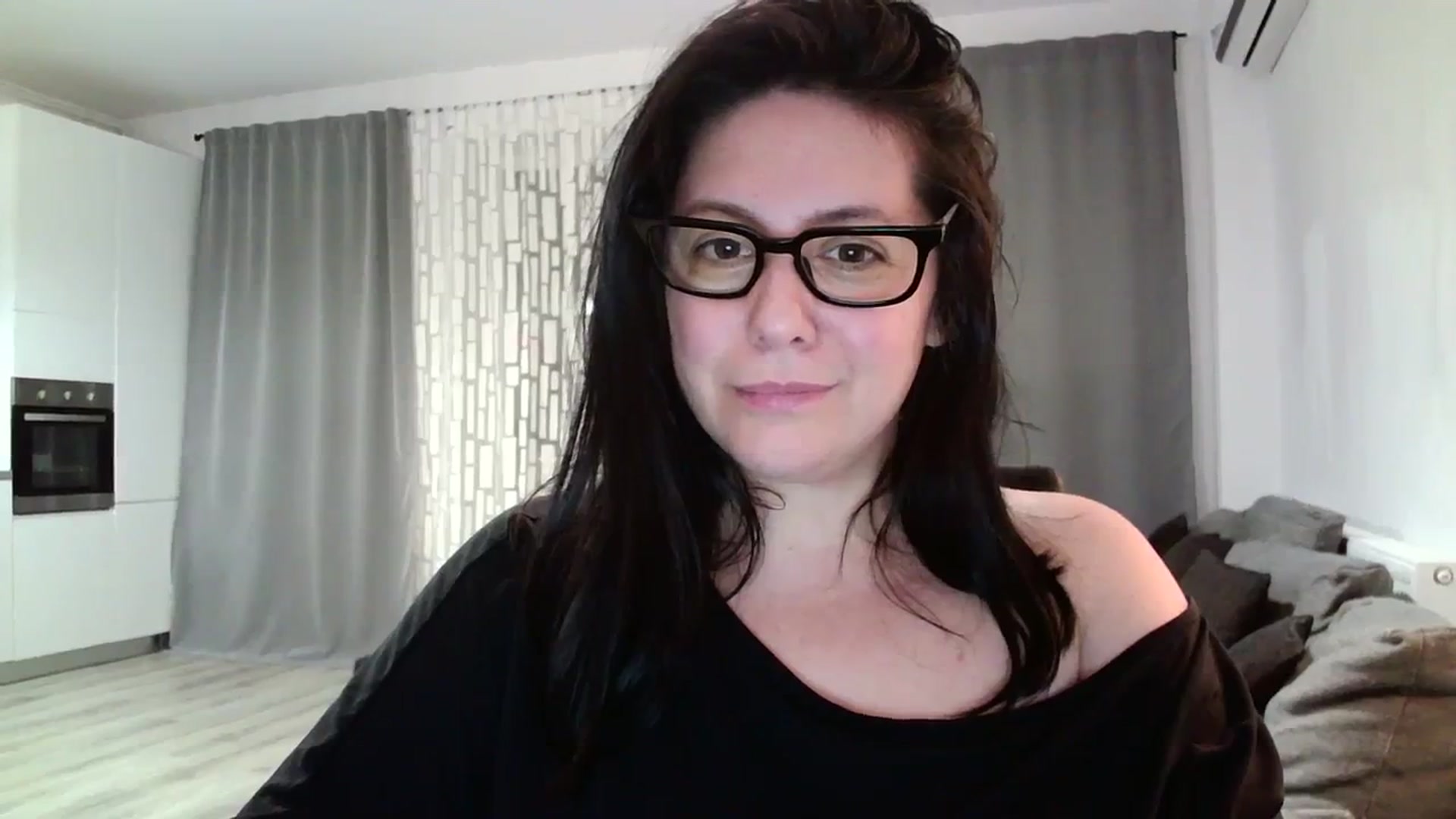 Gallery image thumbnail from SILKYWOMAN's myfreecams stream on, 04/08/2024, 20:26 image 4 of 20