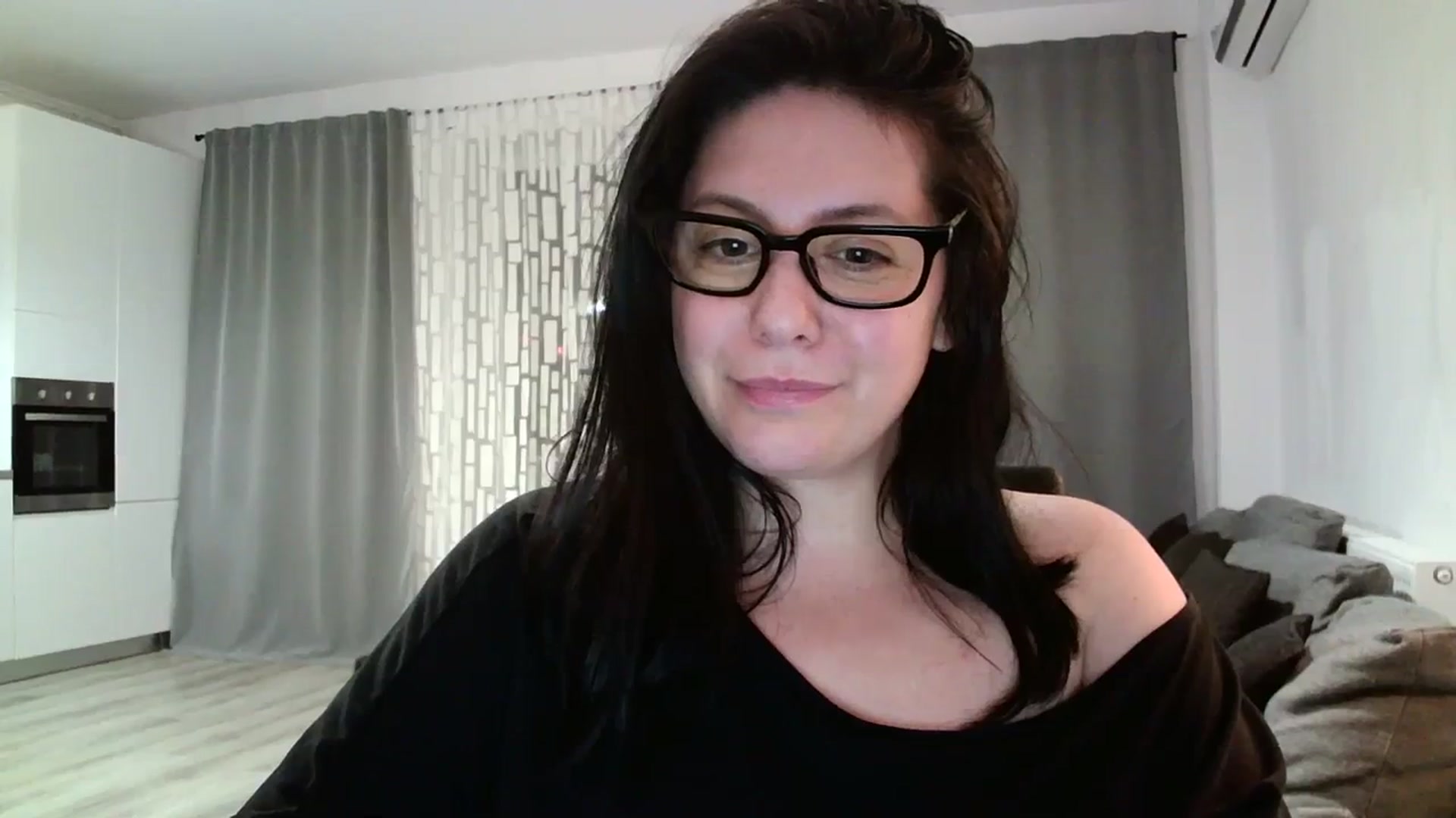 Gallery image thumbnail from SILKYWOMAN's myfreecams stream on, 04/08/2024, 20:26 image 8 of 20