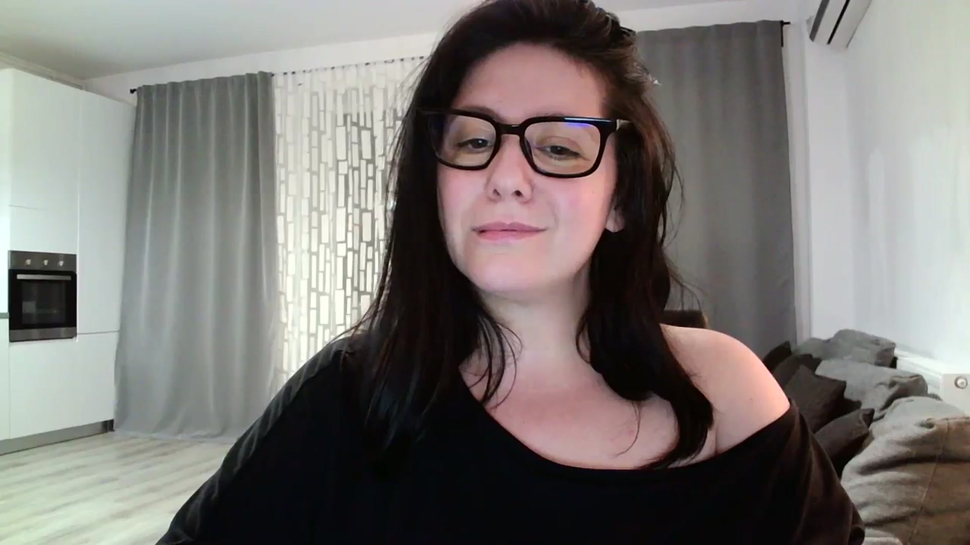 Gallery image thumbnail from SILKYWOMAN's myfreecams stream on, 04/08/2024, 20:26 image 9 of 20