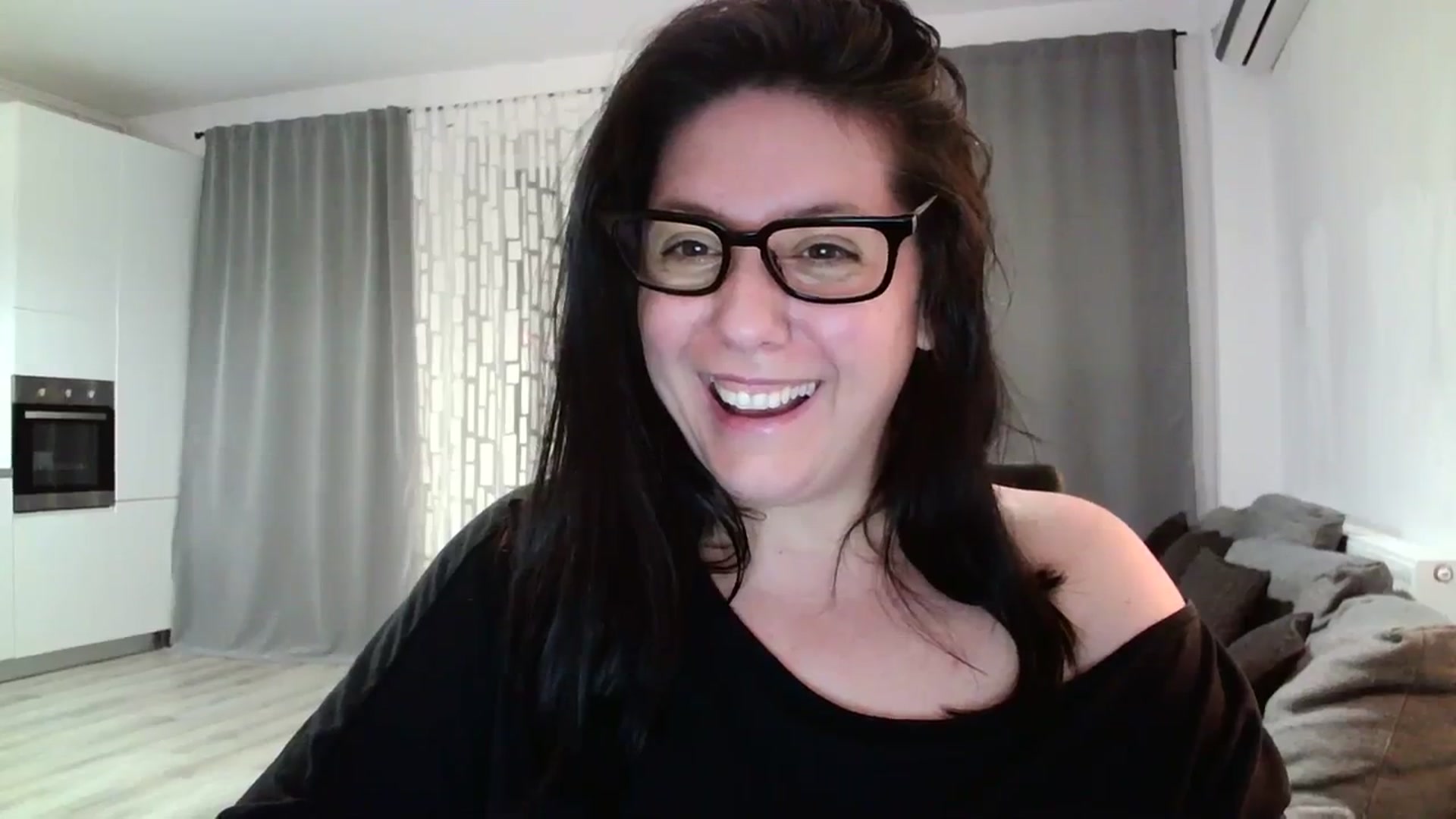 Gallery image thumbnail from SILKYWOMAN's myfreecams stream on, 04/08/2024, 20:26 image 5 of 20