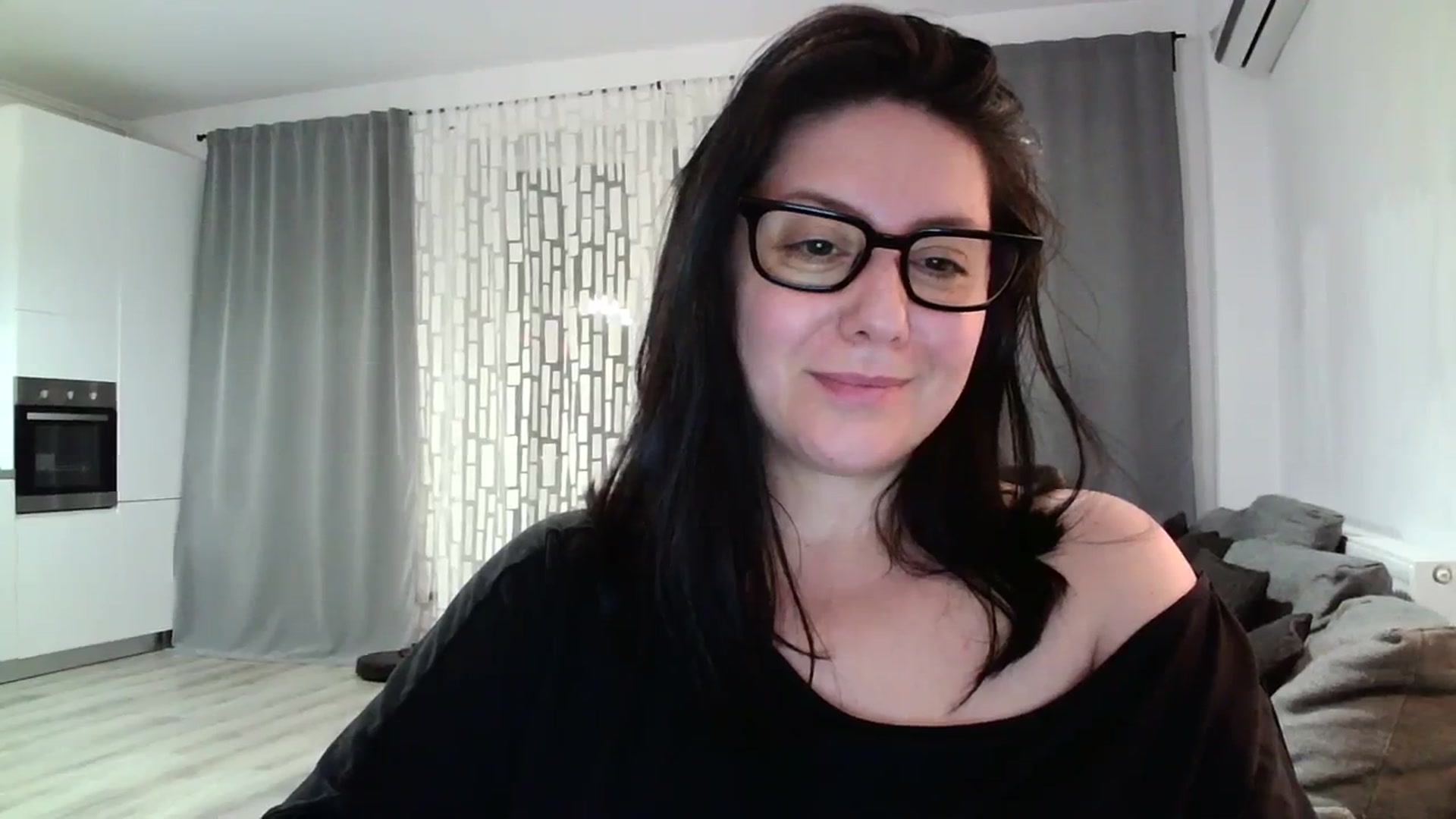 Gallery image thumbnail from SILKYWOMAN's myfreecams stream on, 04/08/2024, 20:26 image 16 of 20