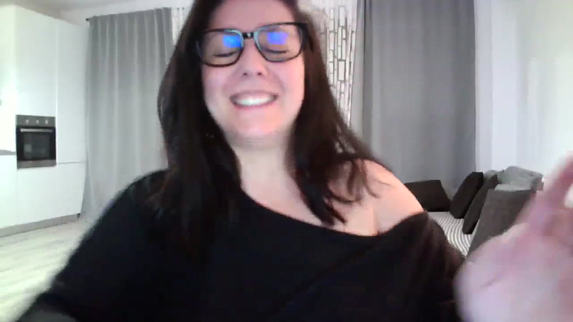 Gallery image thumbnail from SILKYWOMAN's myfreecams stream on, 04/09/2024, 20:06 image 4 of 20