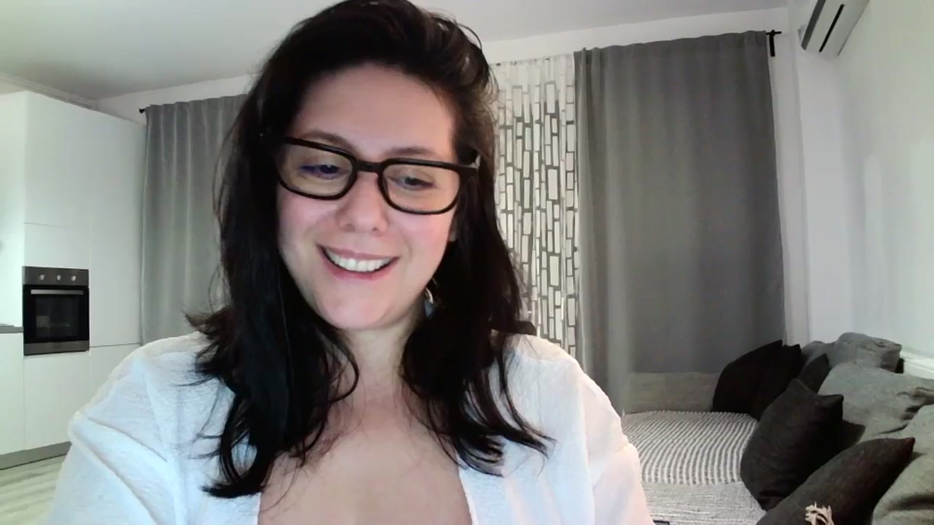 Gallery image thumbnail from SILKYWOMAN's myfreecams stream on, 04/11/2024, 19:46 image 9 of 20