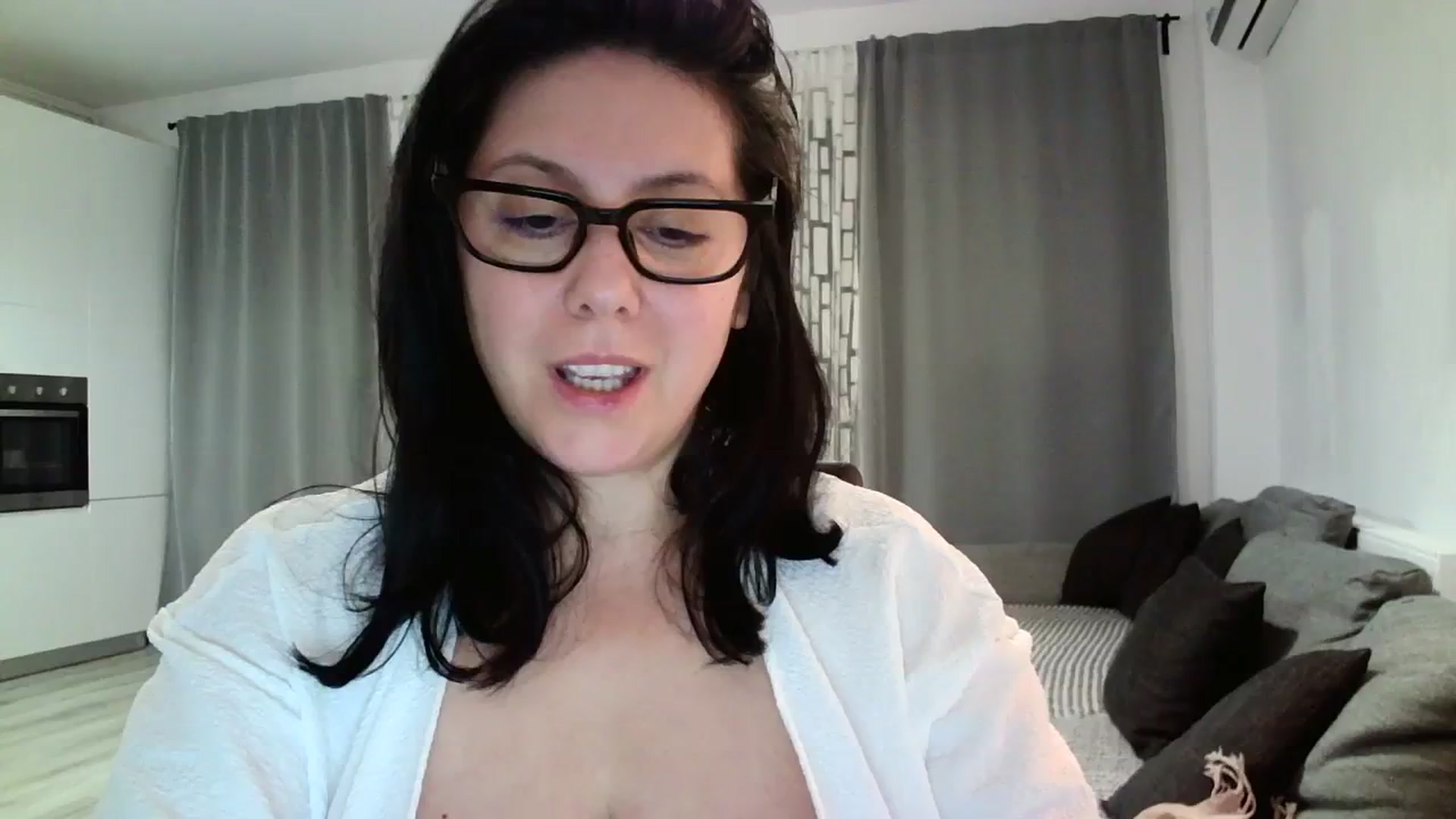 Gallery image thumbnail from SILKYWOMAN's myfreecams stream on, 04/11/2024, 19:46 image 1 of 20