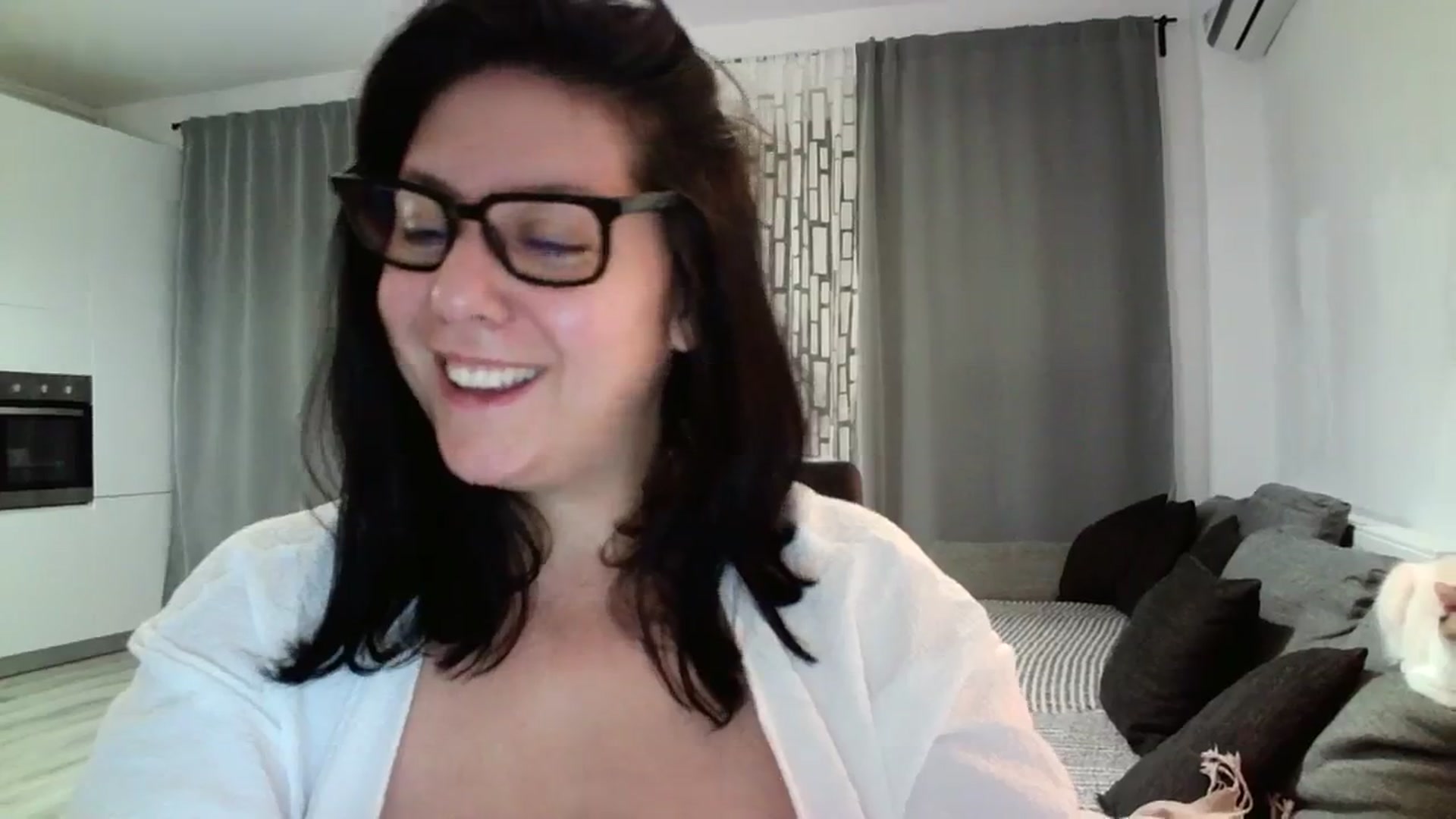 Gallery image thumbnail from SILKYWOMAN's myfreecams stream on, 04/11/2024, 19:46 image 5 of 20