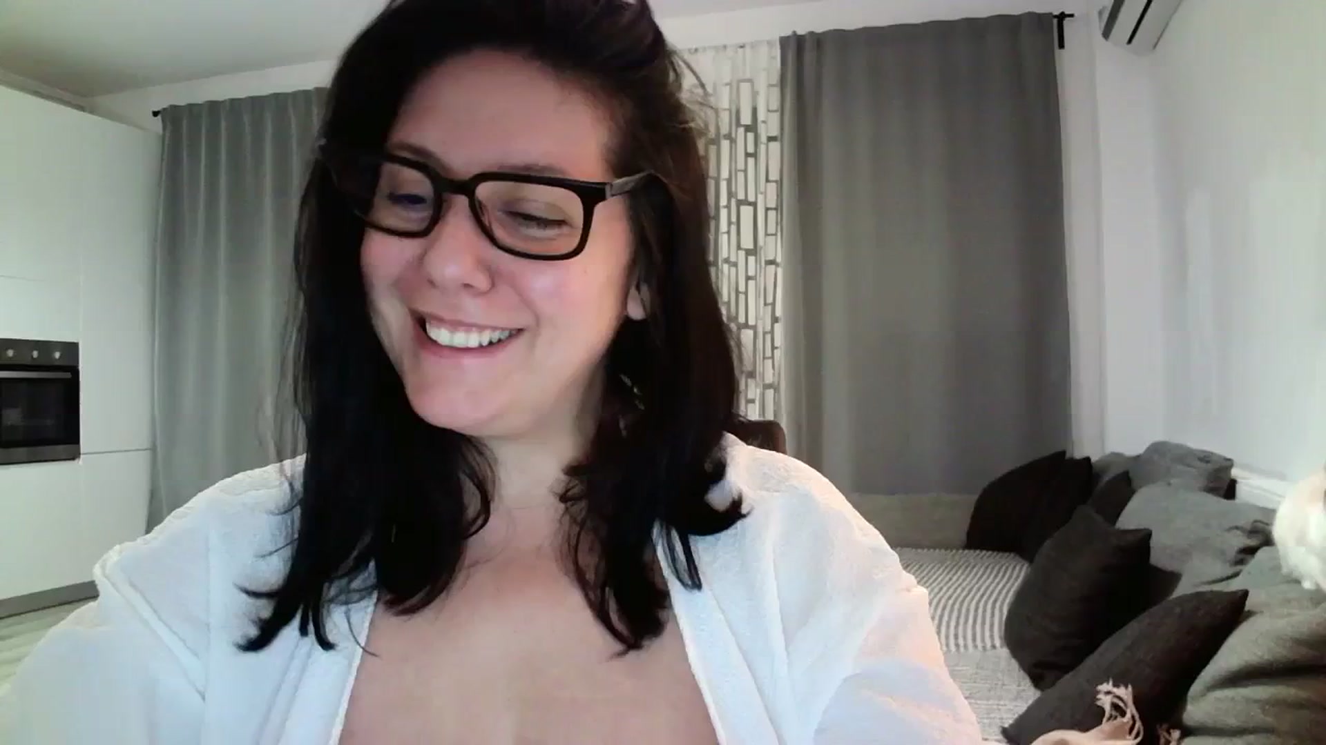 Gallery image thumbnail from SILKYWOMAN's myfreecams stream on, 04/11/2024, 19:46 image 4 of 20