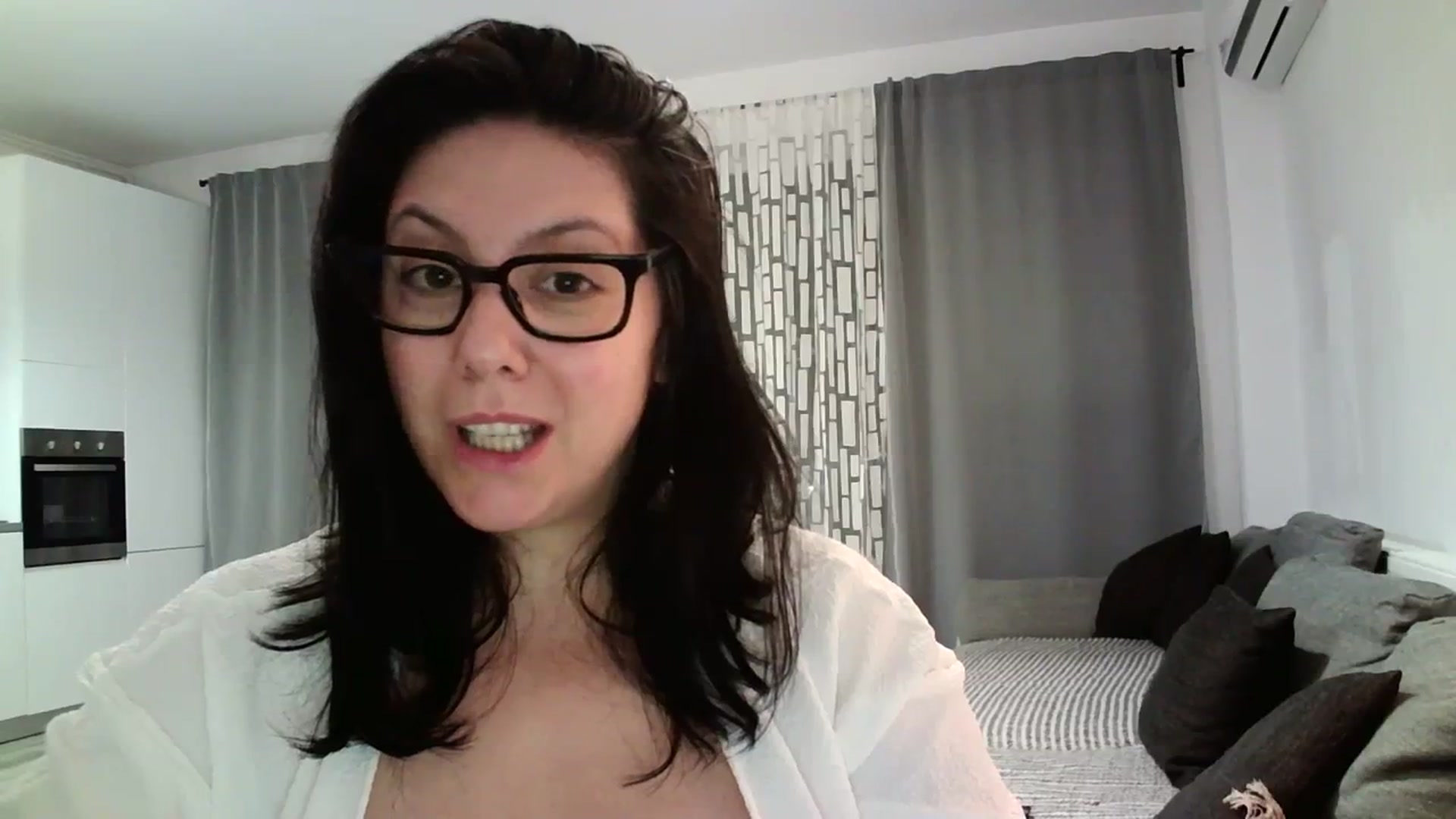 Gallery image thumbnail from SILKYWOMAN's myfreecams stream on, 04/11/2024, 19:46 image 13 of 20